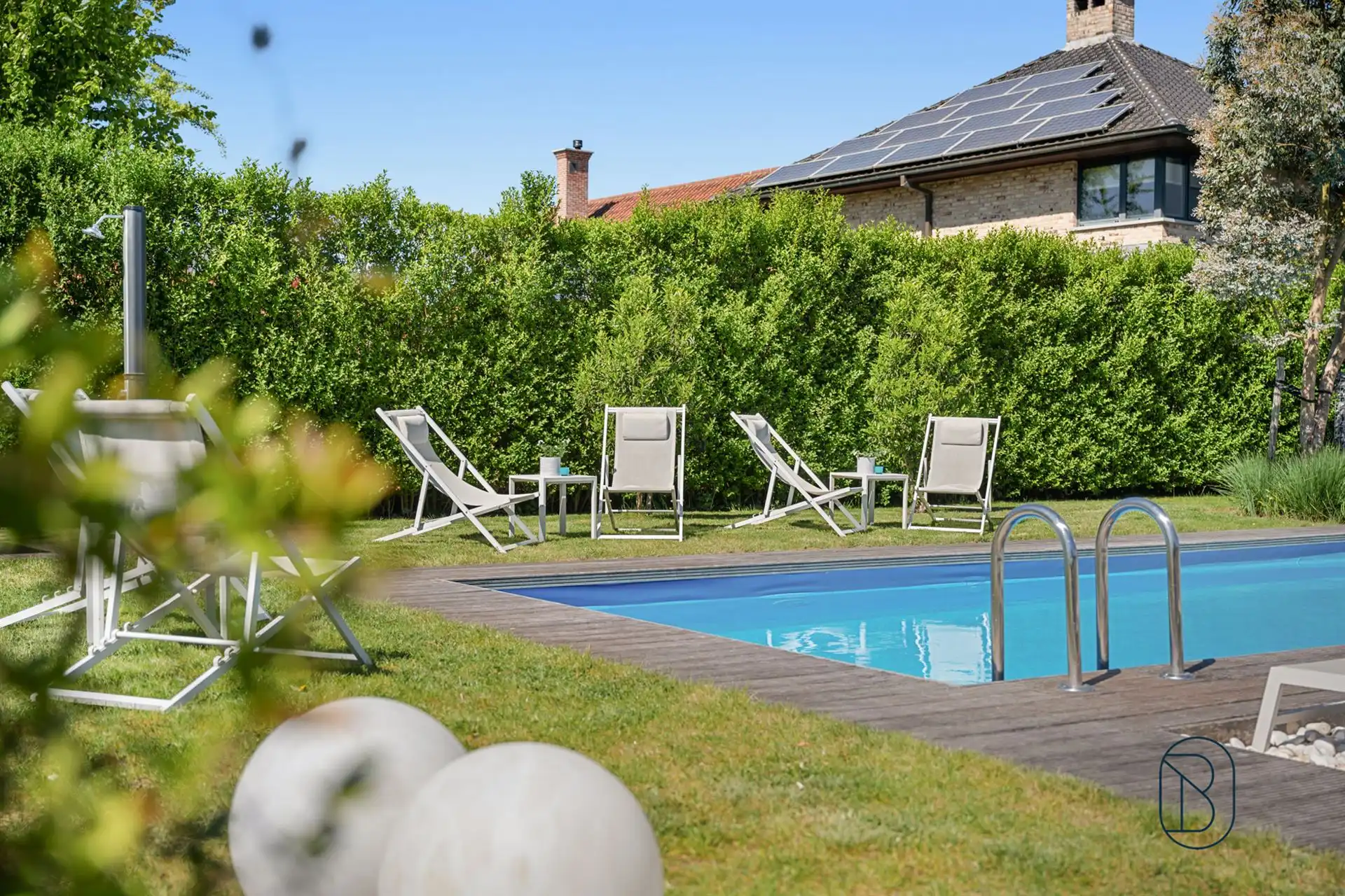 Exclusieve villa met 7 slpk, zwembad en tuin met open zicht foto 27
