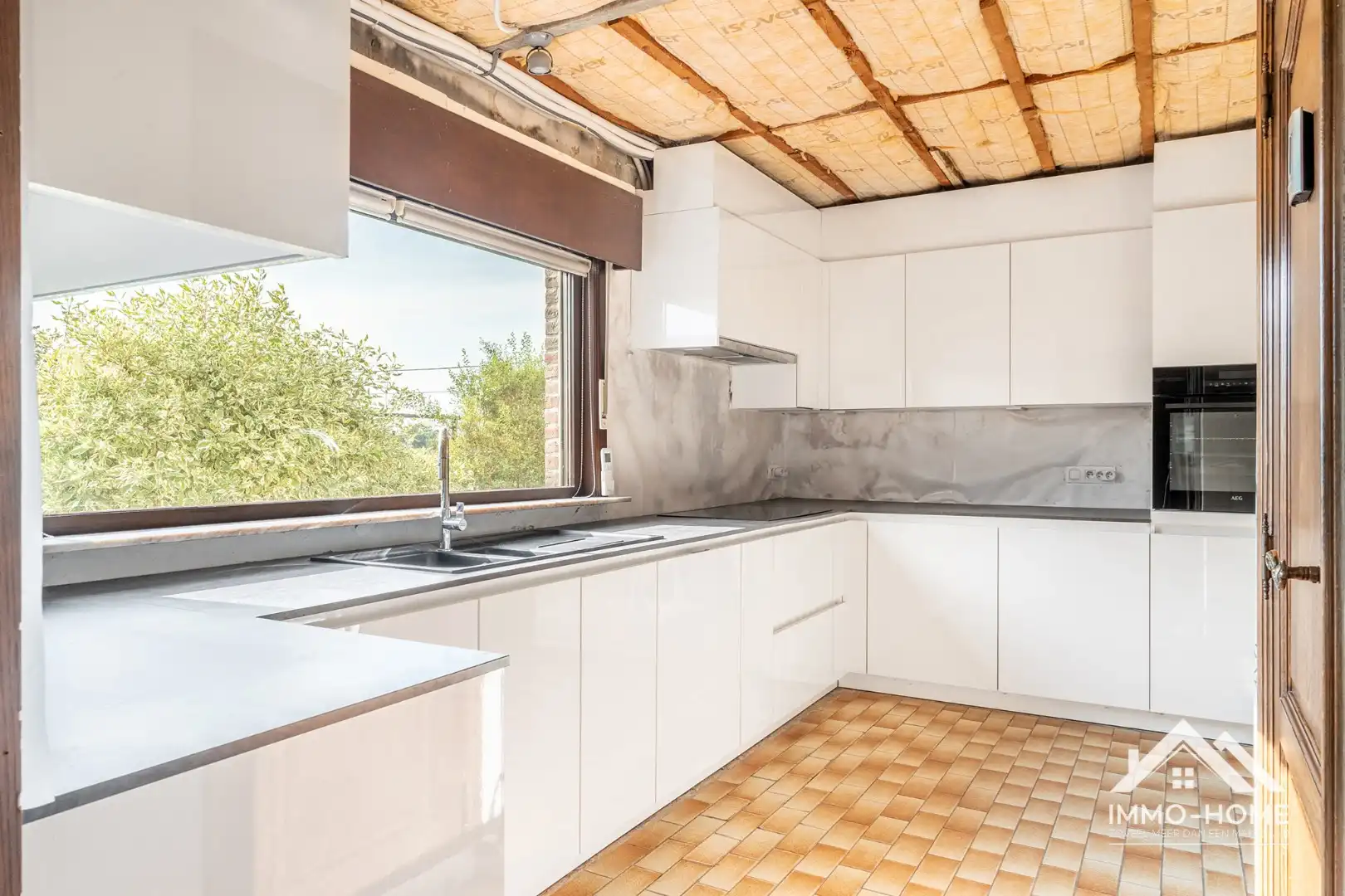 Vrijstaande woning in landelijke omgeving met veel potentieel!  foto 7