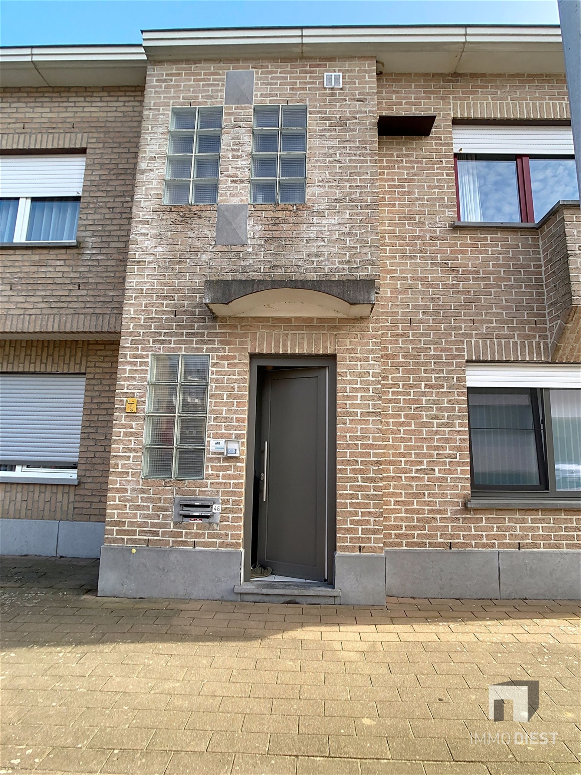 Appartement met 2 slpk & garage foto 2