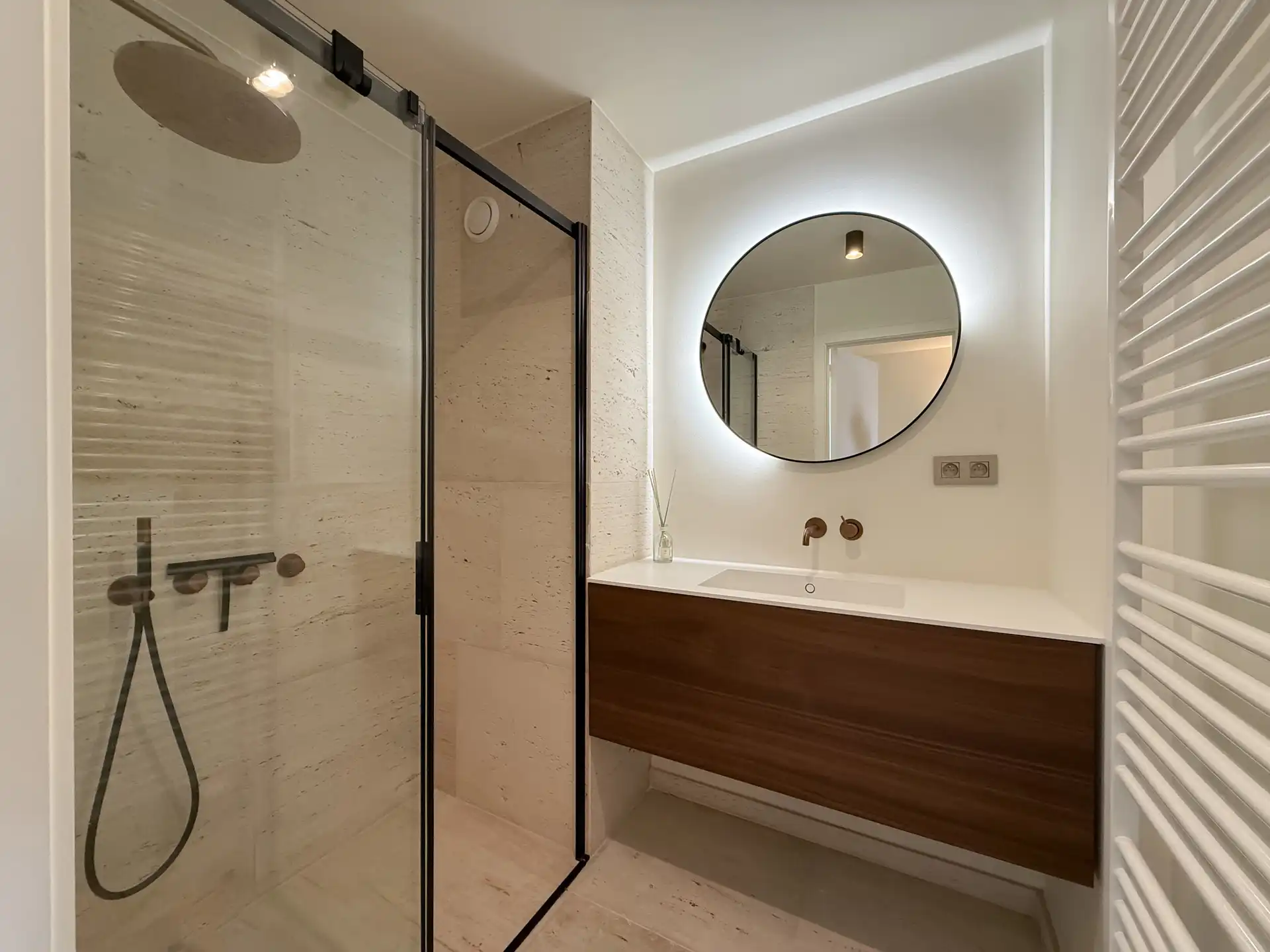 Stijlvol gerenoveerd duplexappartement / centrum van Knokke. foto 26