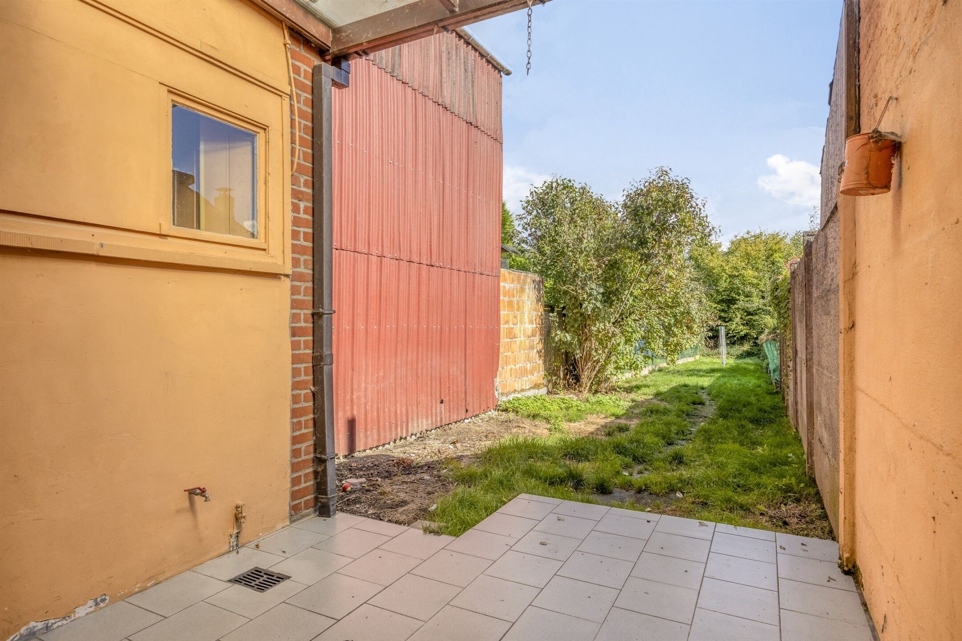 Te renoveren woning met 4 kamers foto 4