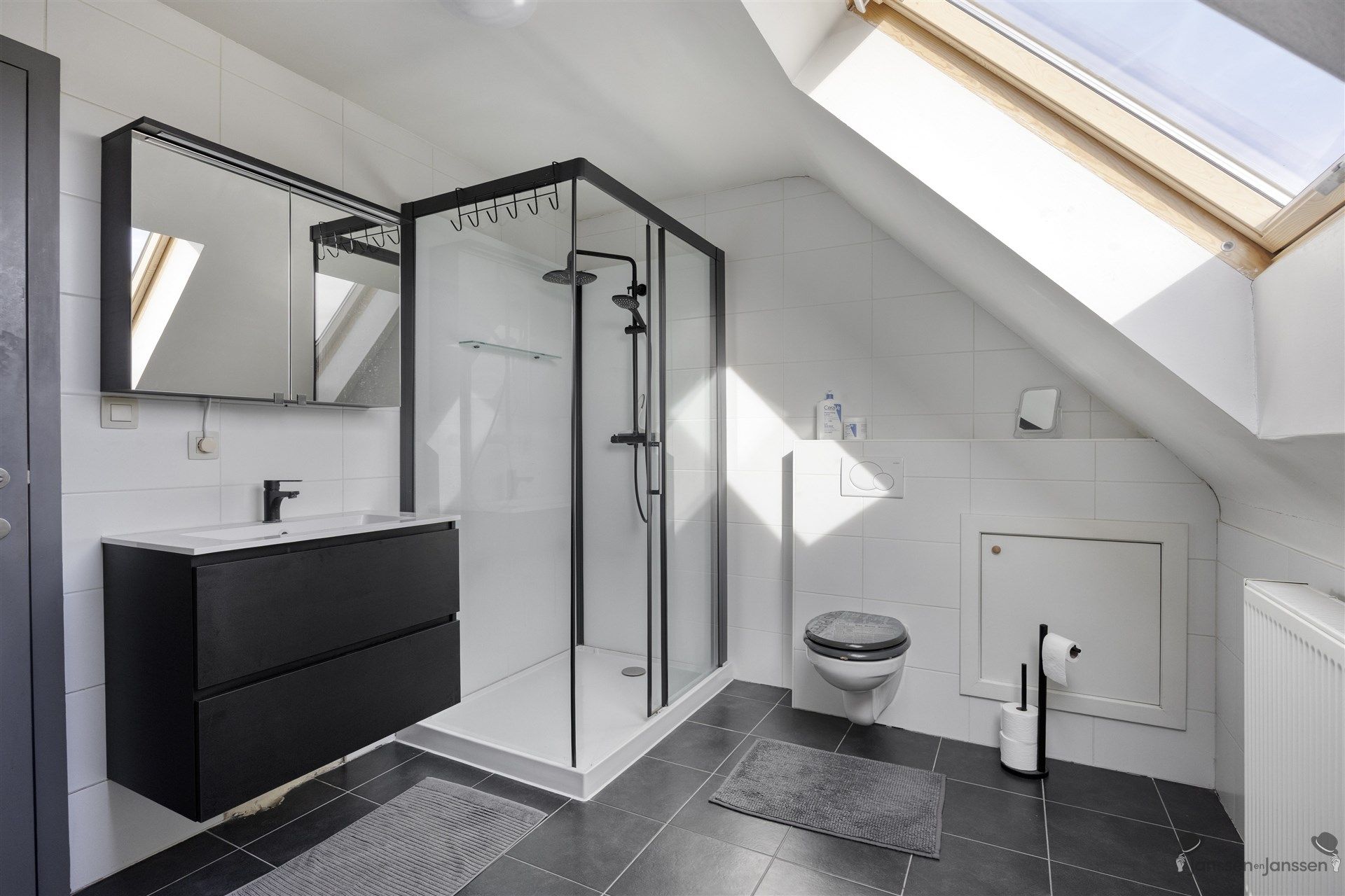 Instapklaar duplex appartement met 3 slaapkamers te Heppen (Leopoldsburg) foto 11