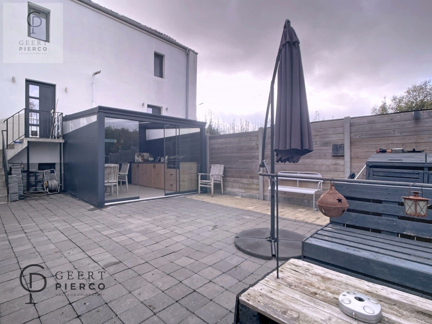 Gerenoveerde woning met leuke tuin. foto 25