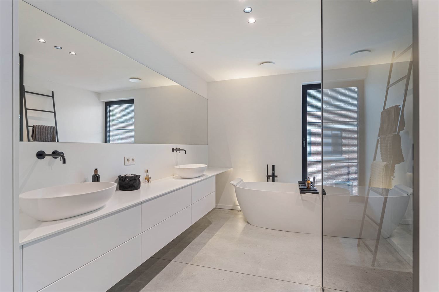 Exclusieve high-end villa met verwarmd zwembad op idyllische toplocatie! foto 21