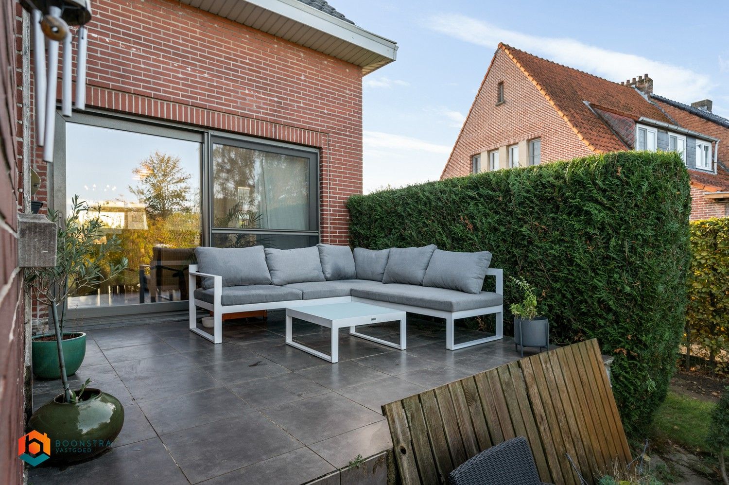 Instapklare woning met 2 slpkrs, tuin, garage en carport te Emblem foto 28