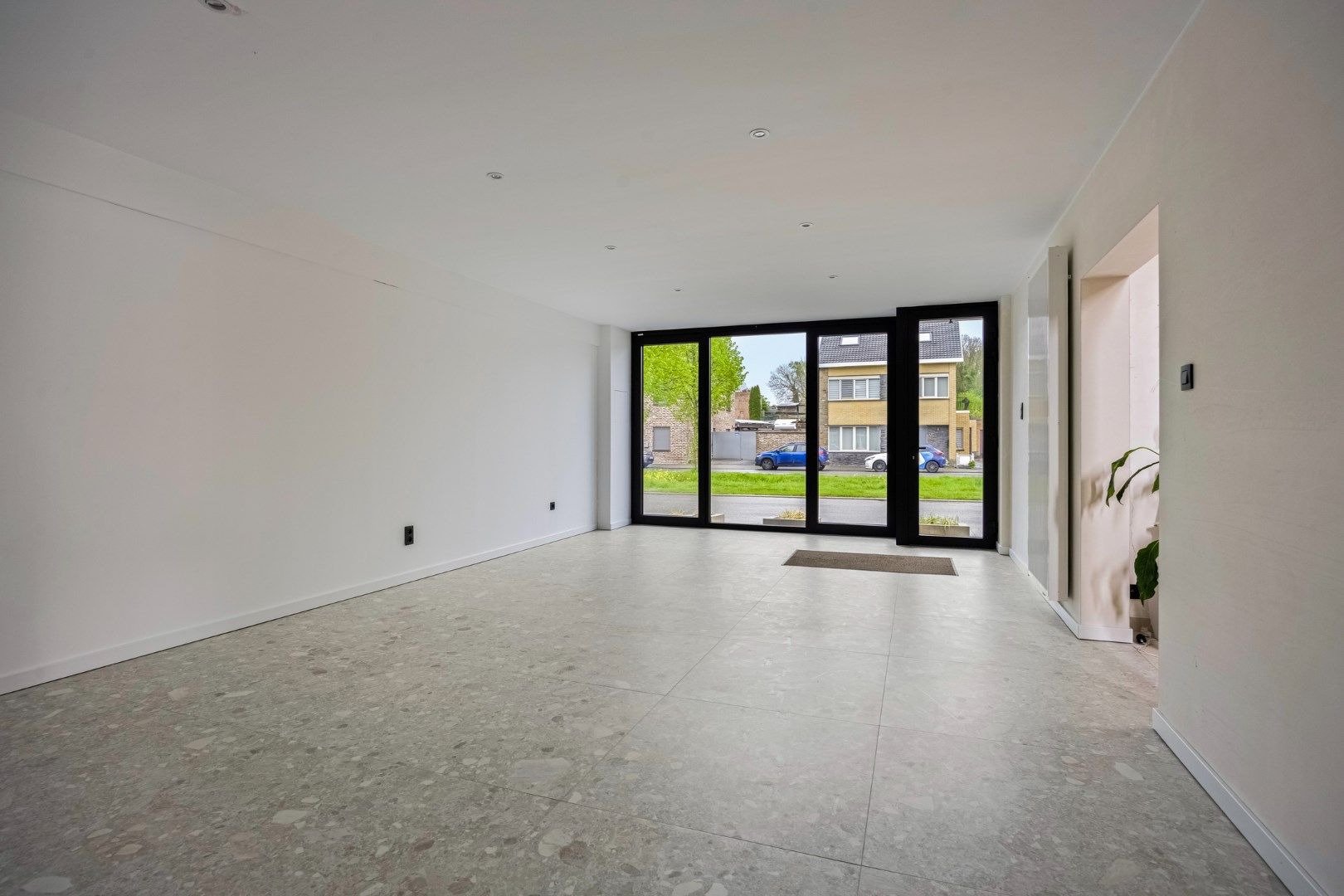 Vernieuwde woning met 319 m² woonplezier in het rustige Nerem foto 12