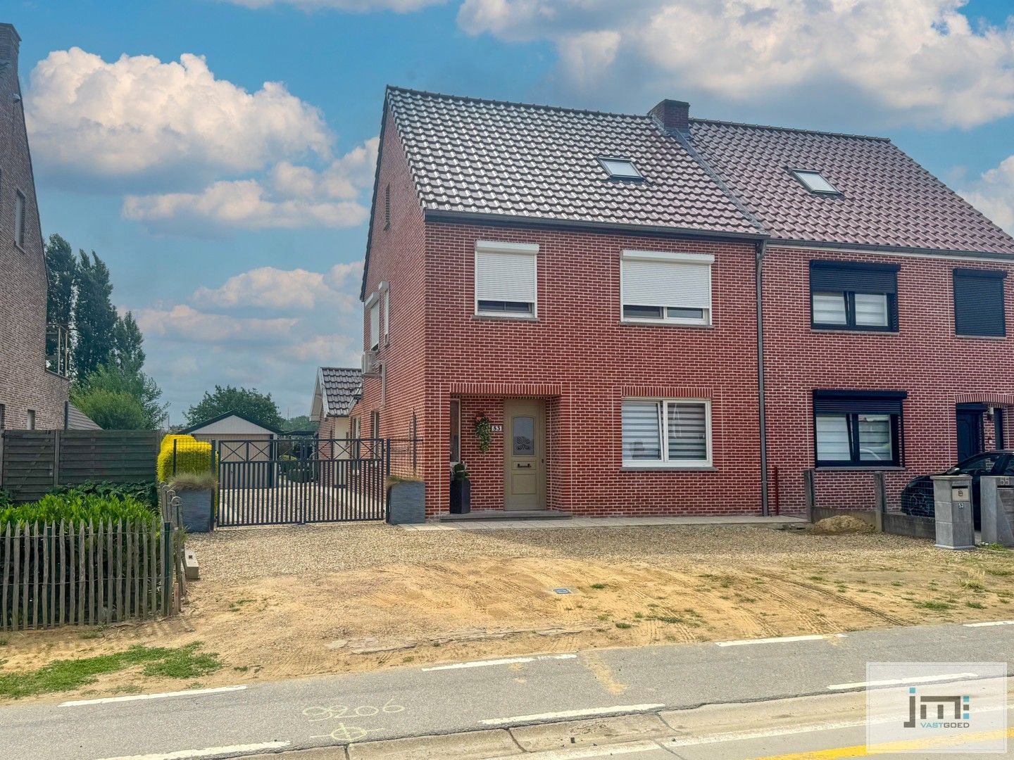 Goed onderhouden, energiezuinige woning foto {{pictureIndex}}