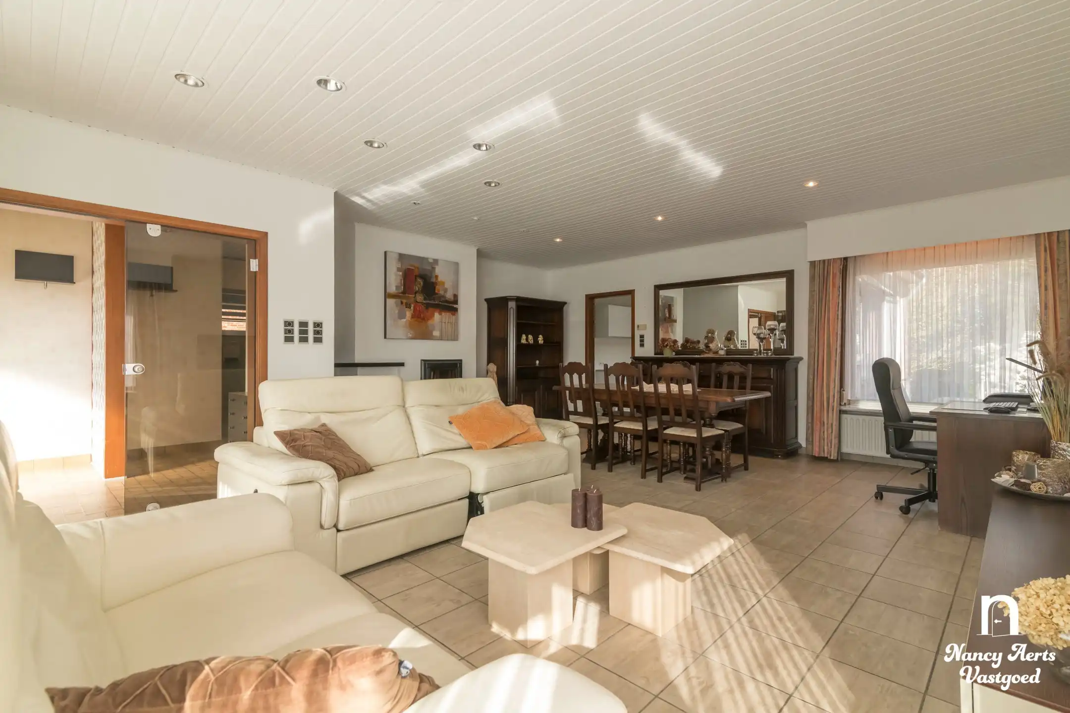 Goed onderhouden gezinswoning met grote tuin foto 12