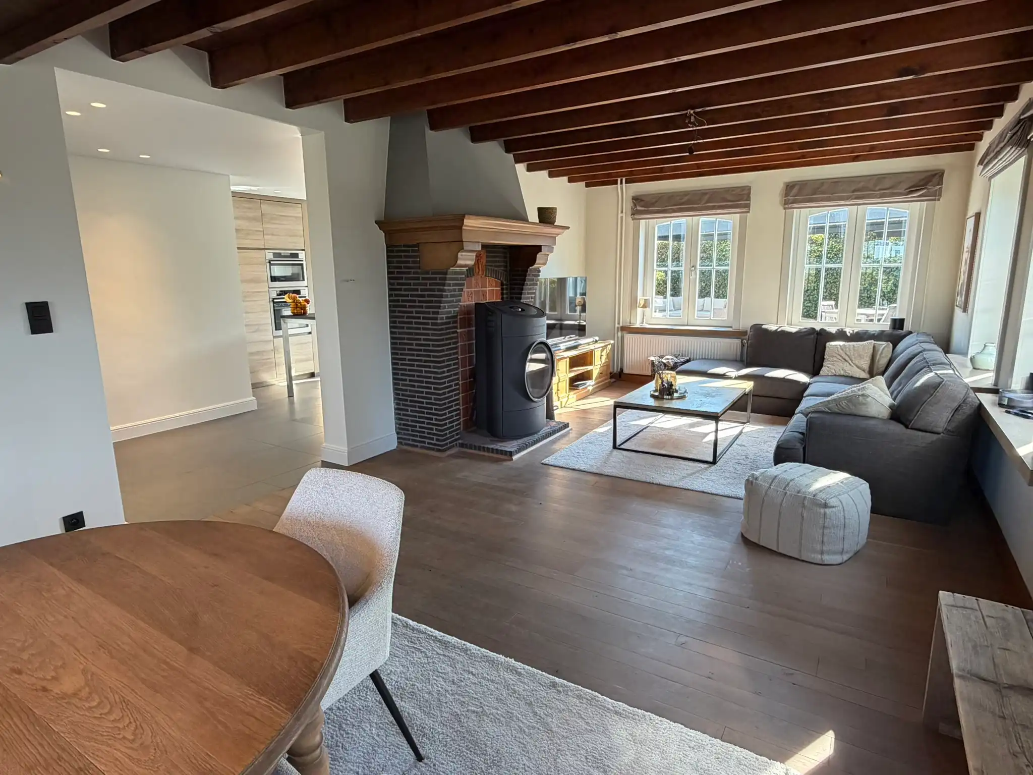 Prachtige landelijke woning met 5 slaapkamers & bijgebouwen foto 4
