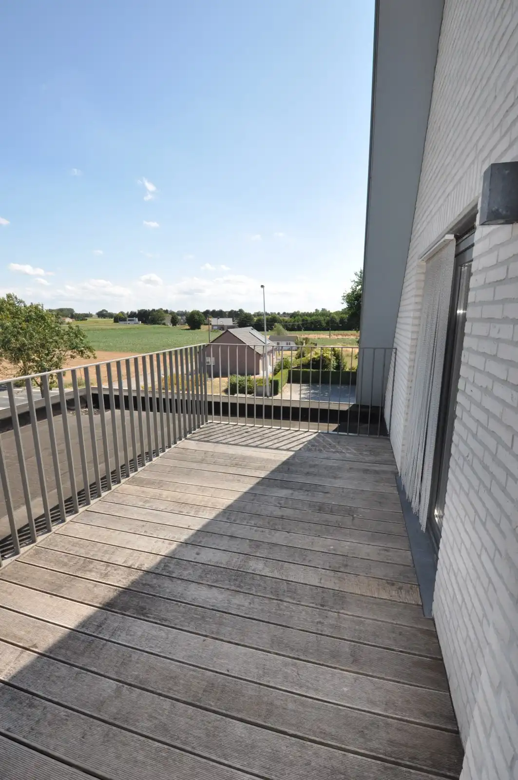 Stijlvol appartement met private autostaanplaats foto 22