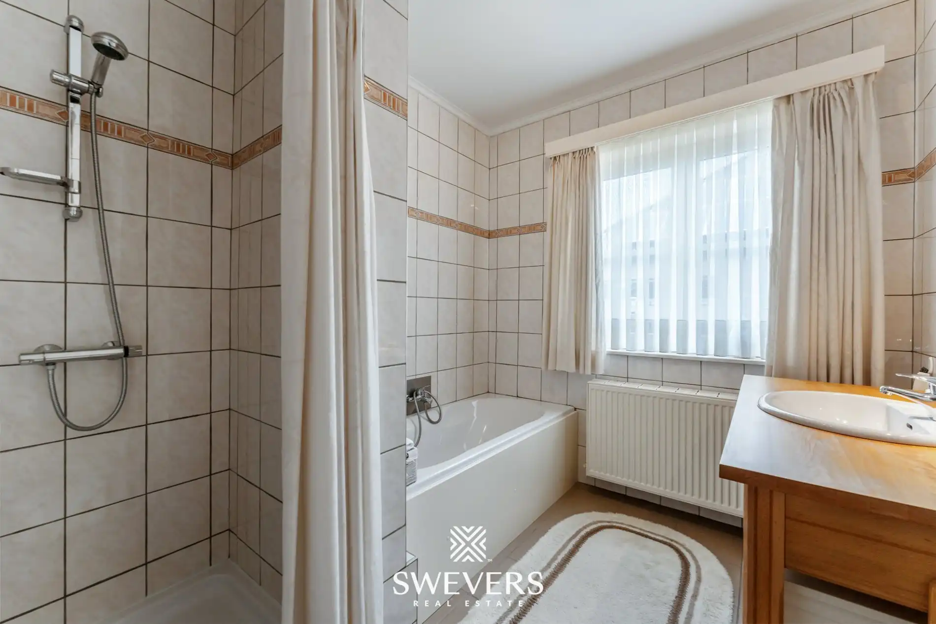 Ruim (137m²) en energiezuinig (label B) appartement met zonnig terras met zicht op agrarisch gebied te Diepenbeek foto 15