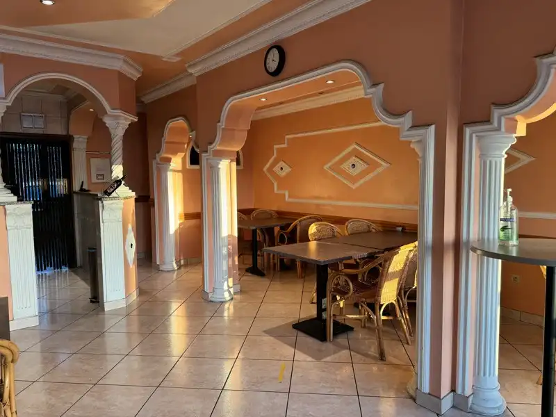 Handelspand met woonst op een strategische ligging. foto 5