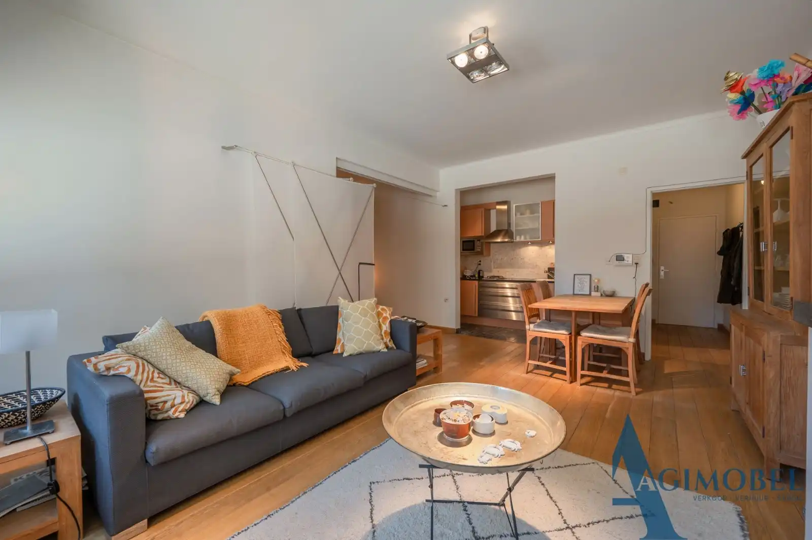 Gelijkvloers appartement met slaaphoek, groots in ligging en toekomstwaarde. foto 3