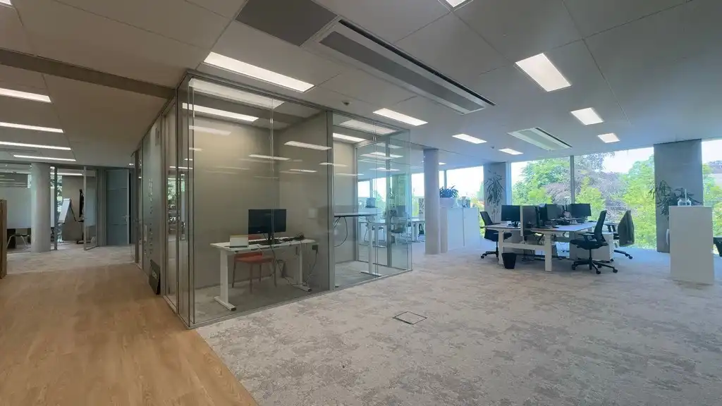 Energiezuinige kantoren te huur in Office Park aan E17 te Lokeren foto 10