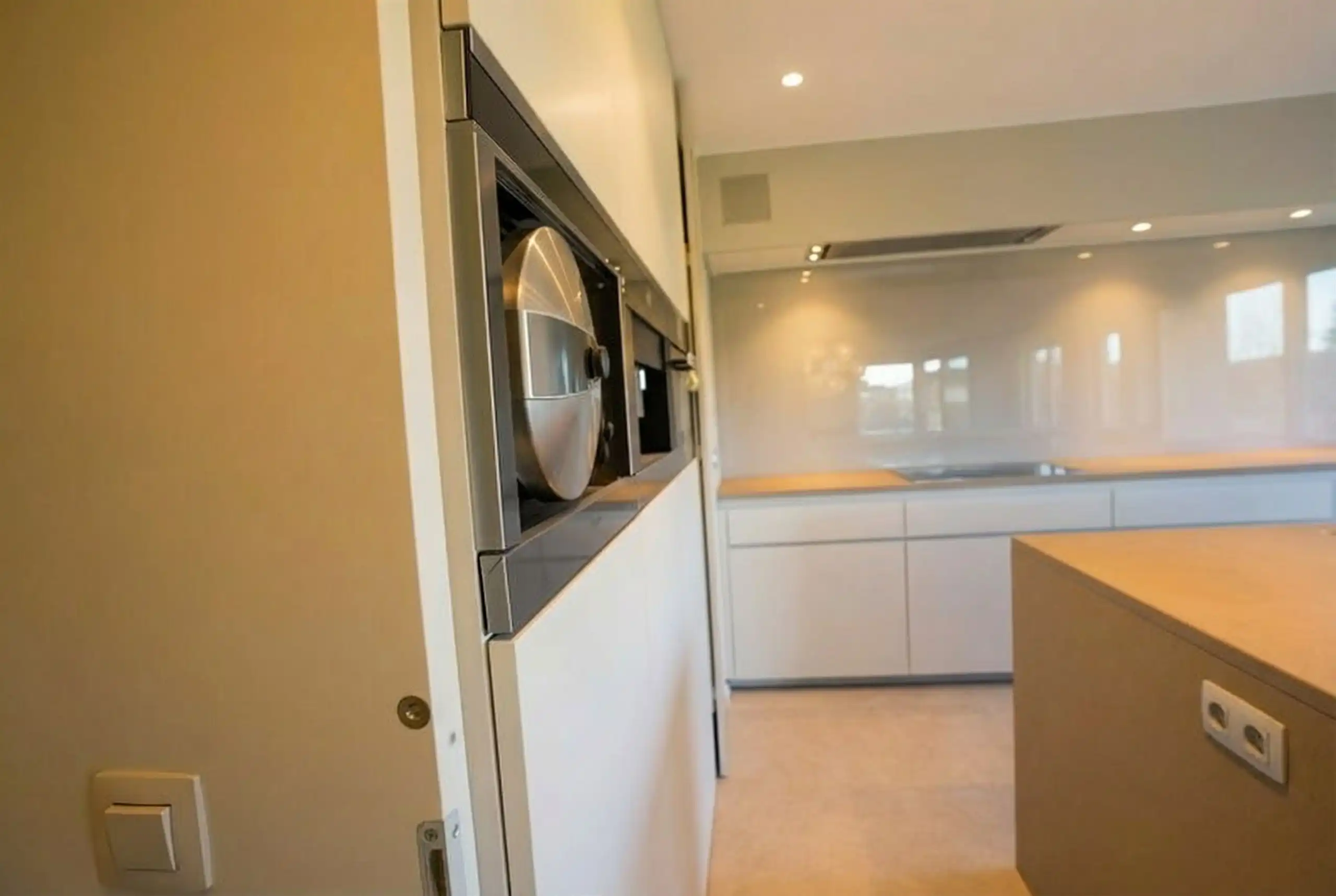 Zeldzame parel!  Klasse appartement met groen panorama foto 12