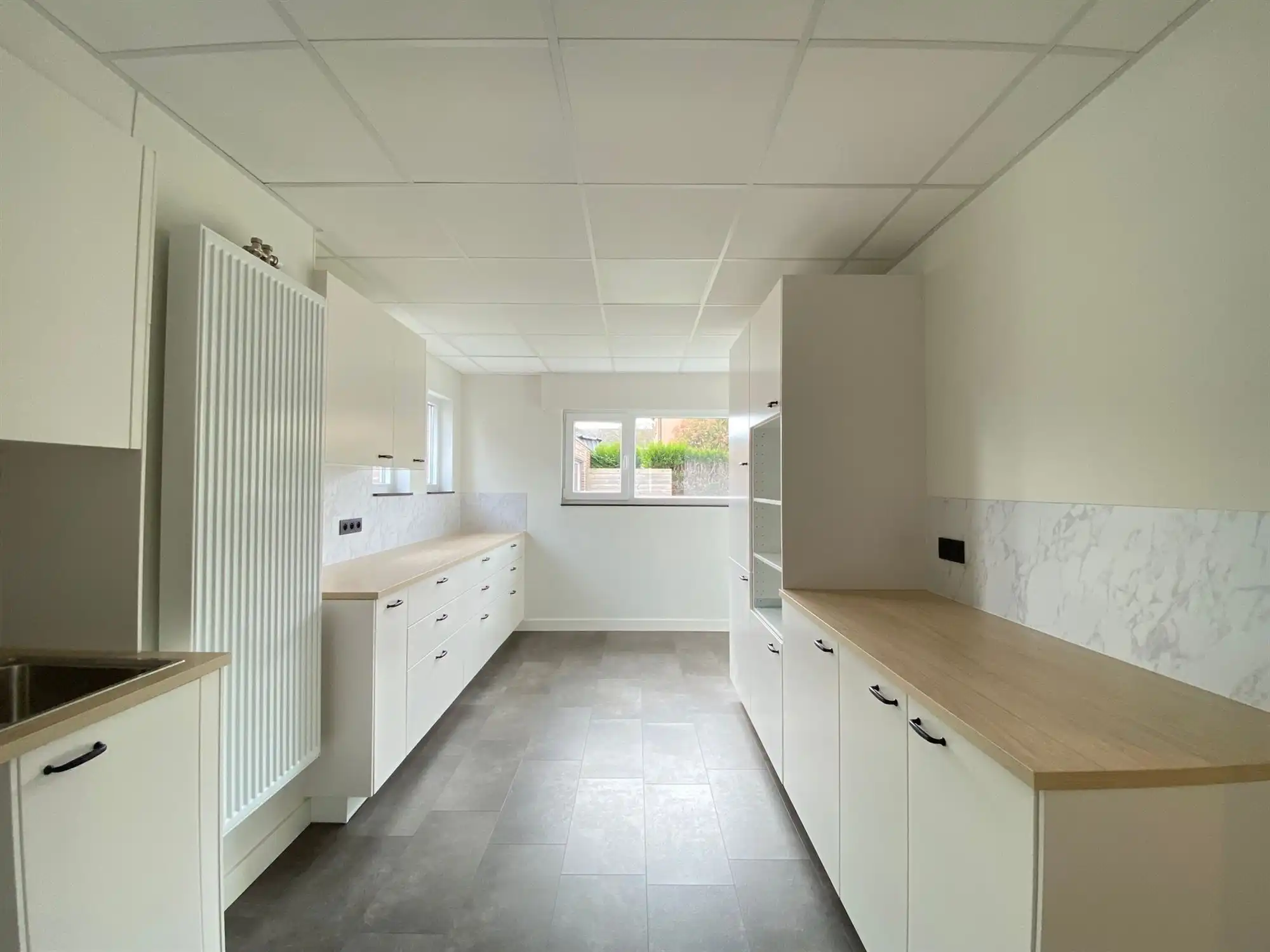 prachtig gerenoveerde woonst met 5 slaapkamers en 2 garages foto 10