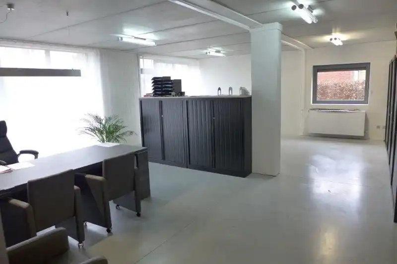 Commerciële ruimte te huur foto 7