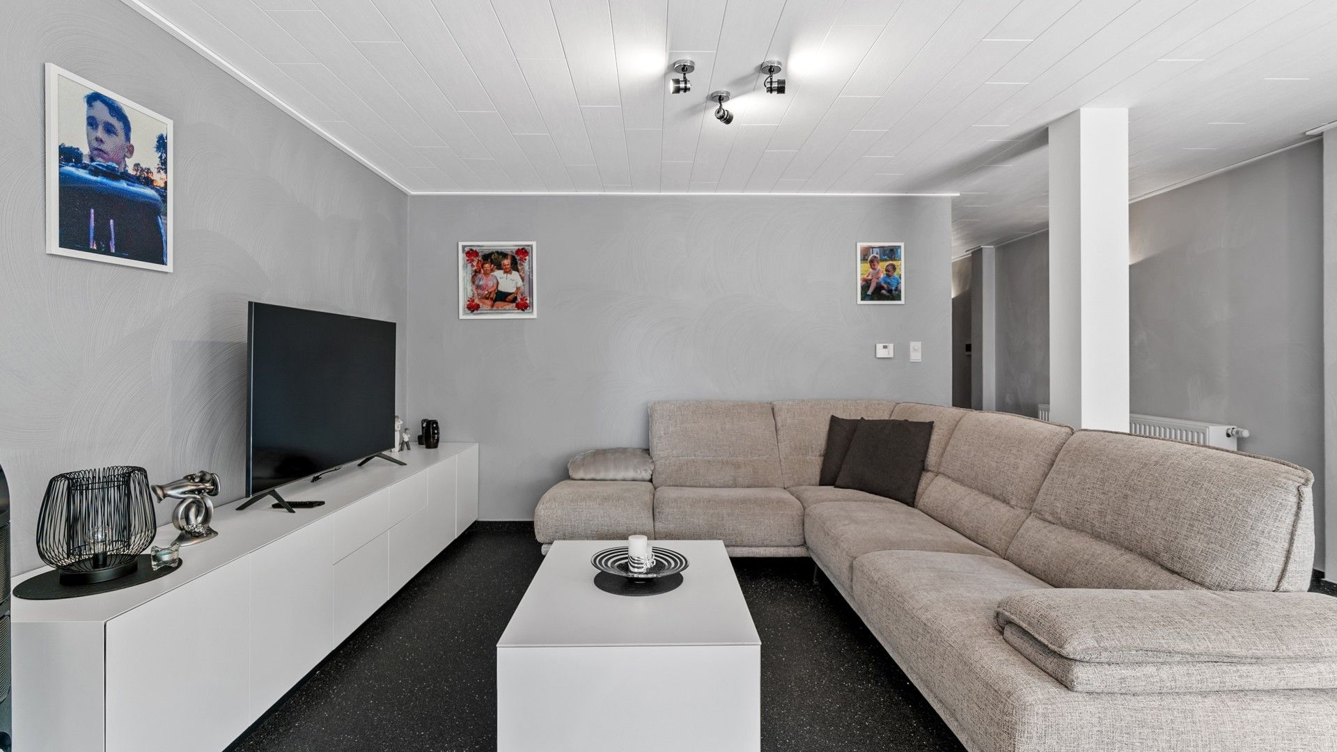 Bemeubeld app. met 2 slpkrs en riant terras van 70 m² foto 4