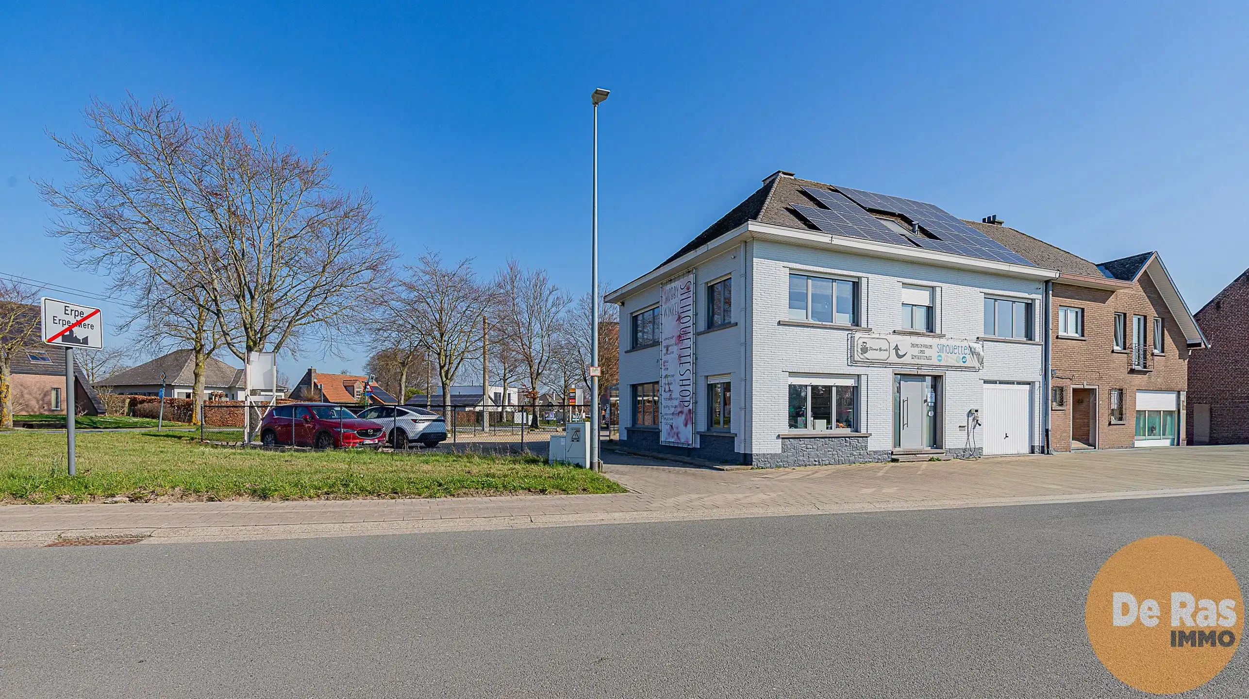 ERPE - Handelswoning met grote zichtbaarheid en parking foto {{pictureIndex}}