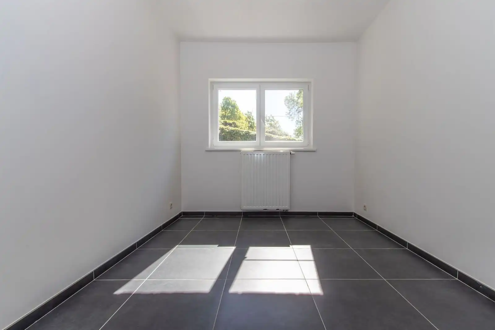 Villa (bungalow) met 3 slaapkamers, garage en prachtige tuin/uitzicht foto 11