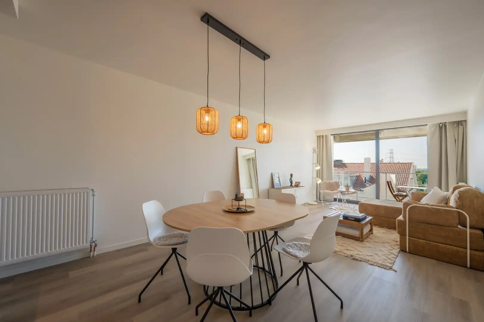 Zonnig, gerenoveerd appartement vlak bij zee met terras foto 4