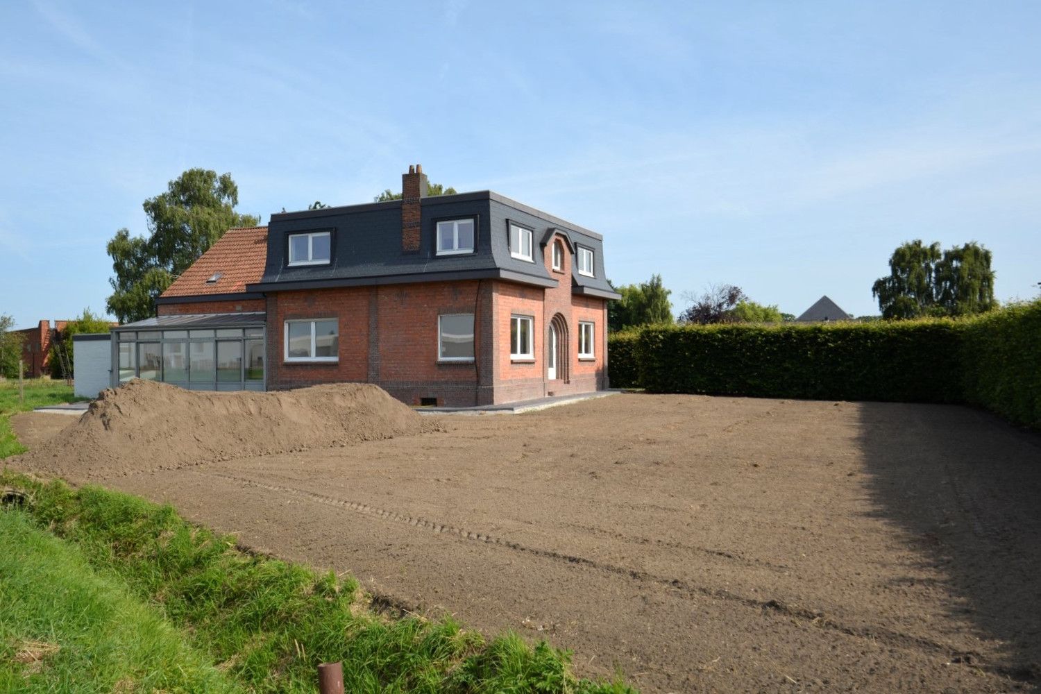 RIANTE, GERENOVEERDE WONING OP 3.400 m²! foto 3