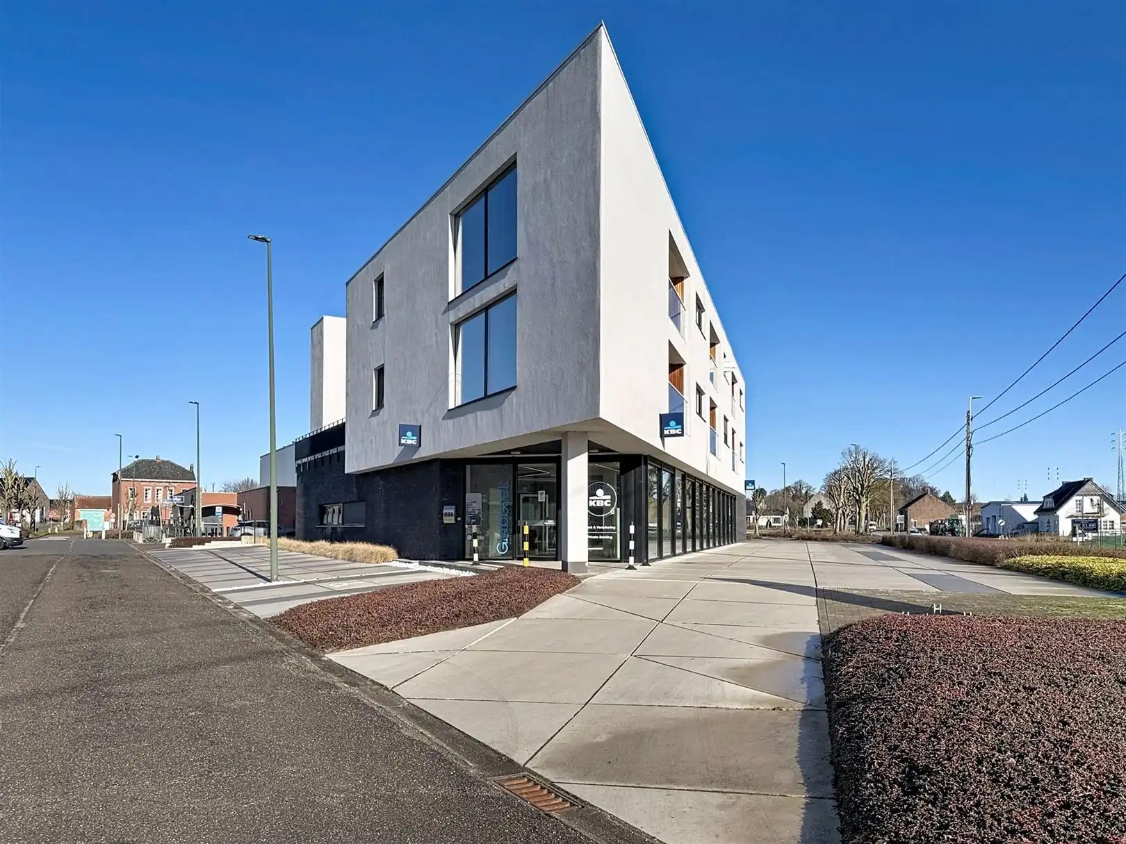 Instapklaar APP met terras, 2 slpks, kelder en autostpl foto 32