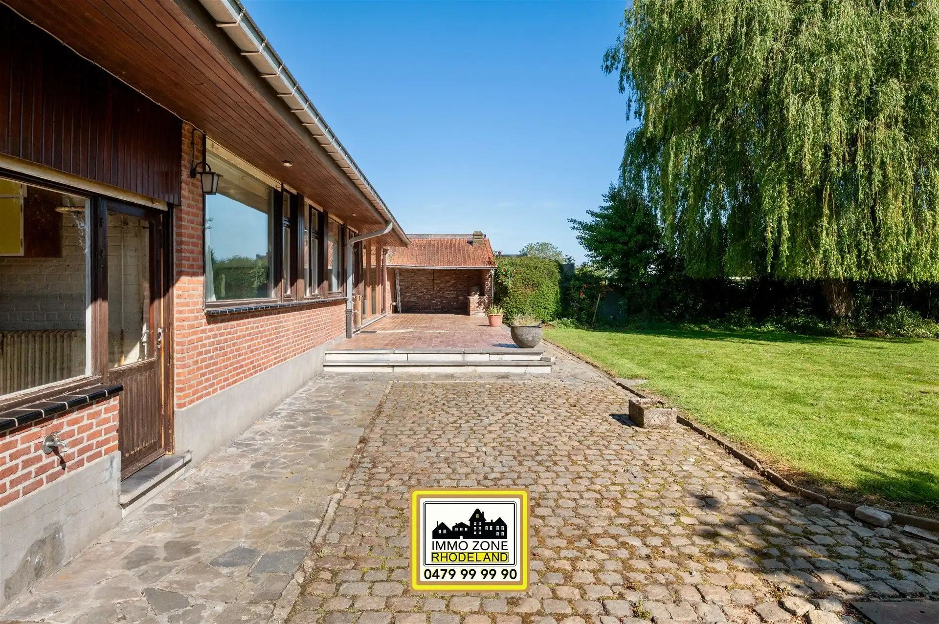 Bijzonder unieke villa op zeer ruim perceel foto 26