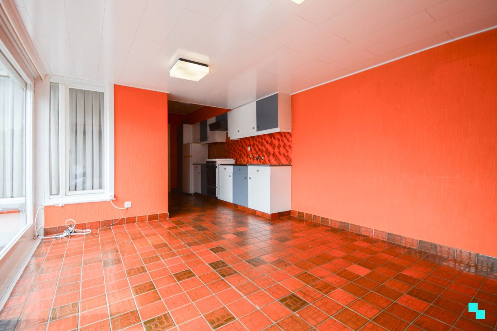 Te renoveren woning met garage in Izegem foto 7