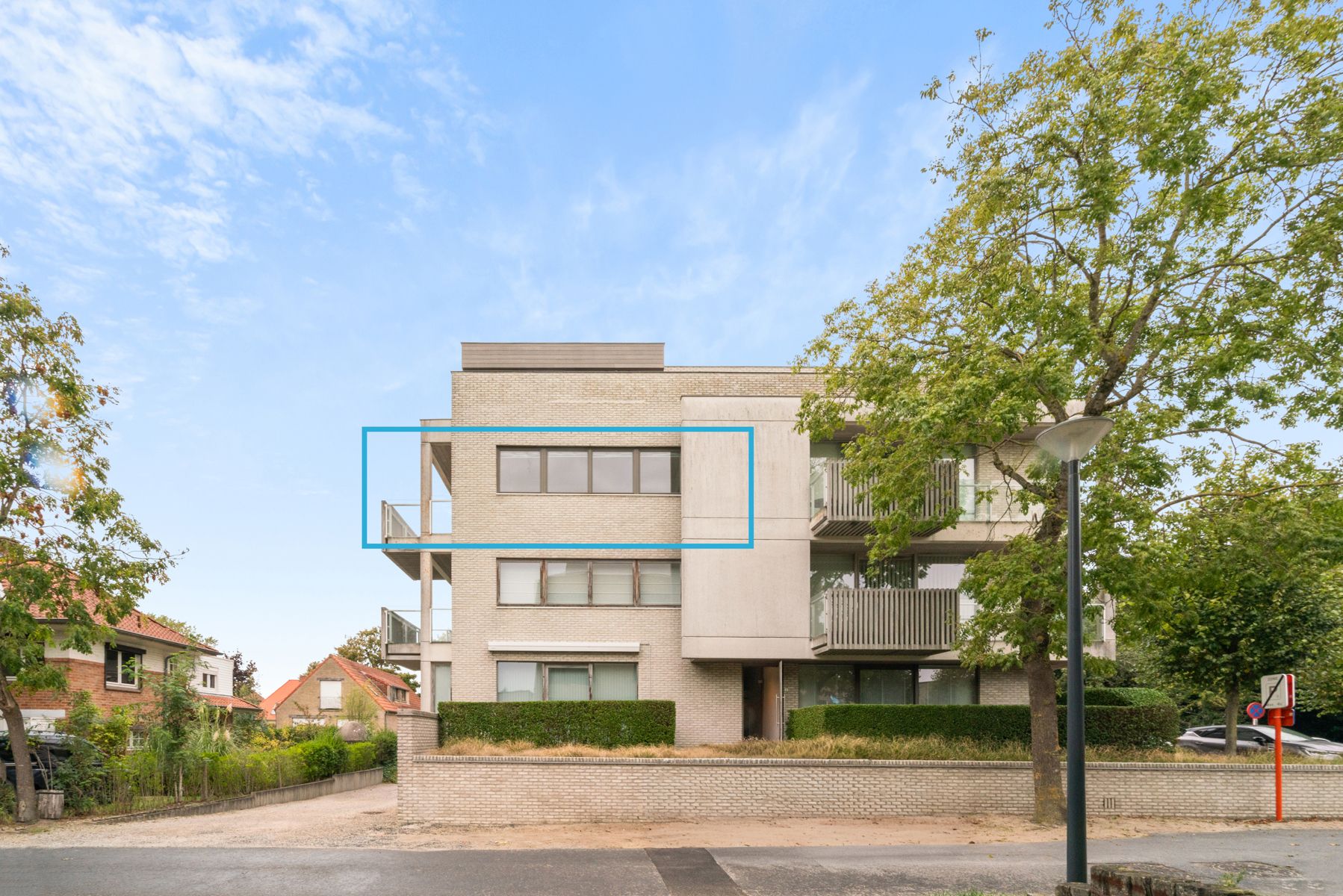 Centraal gelegen 2-kamerappartement met terras foto {{pictureIndex}}