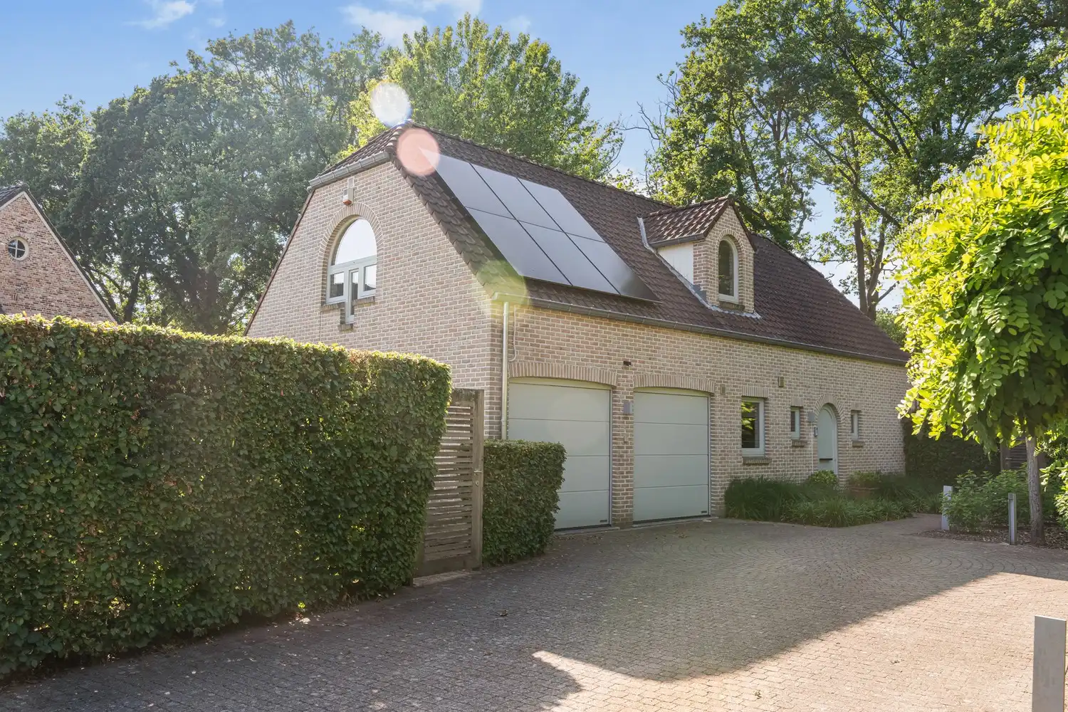Rustig wonen aan de Borggravevijvers – Hedendaagse gezinswoning met 3 slaapkamers en dubbele inpandige garage foto 4