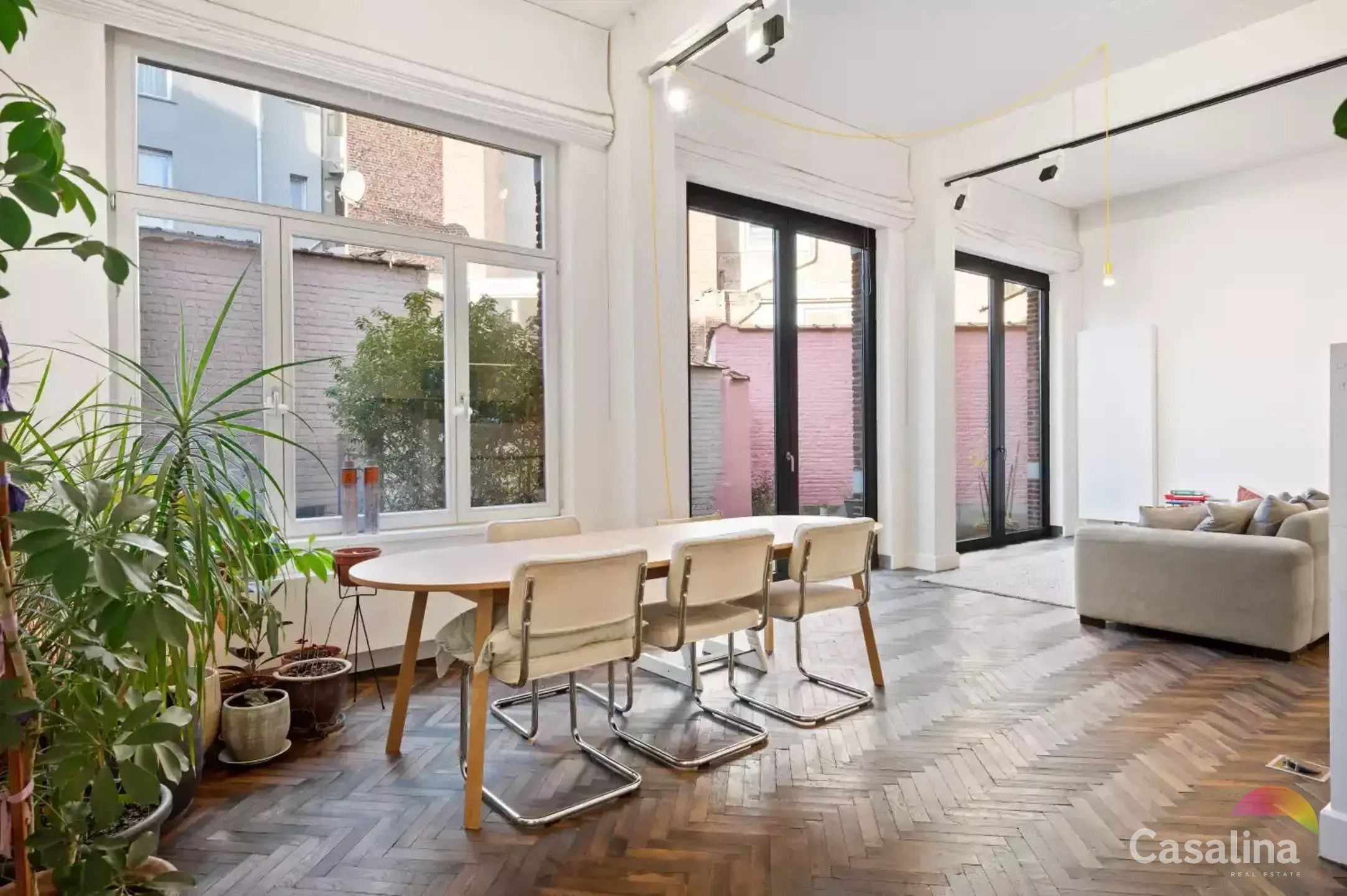 Prachtige gerenoveerde duplex-loft met 3 slpk. en privé-tuin foto 3