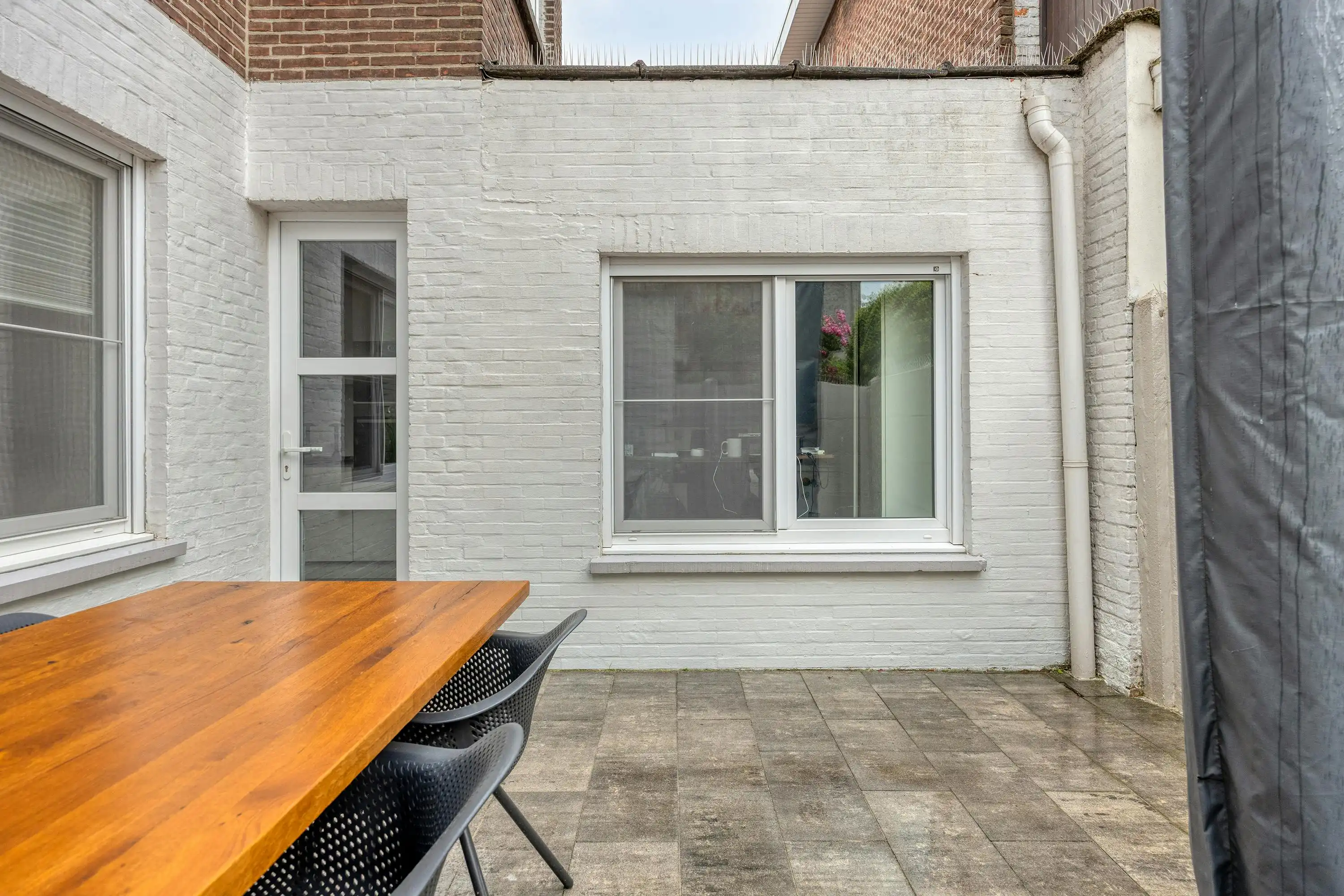 Instapklaar huis met 3 slaapkamers te koop in Merksem foto 13