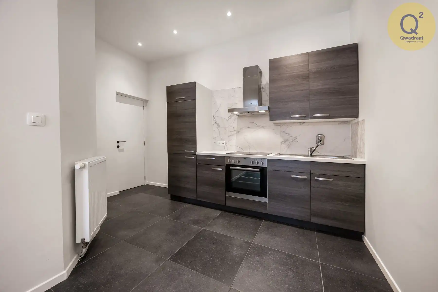 Volledig gerenoveerde woning met 3 slaapkamers nabij Park Spoor Oost foto {{pictureIndex}}