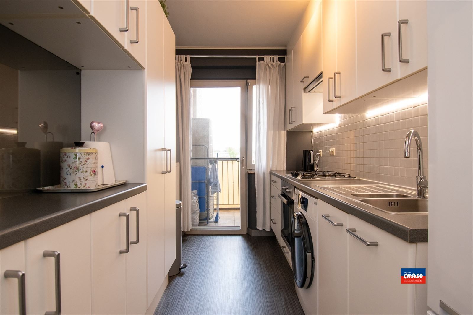 Instapklaar appartement met 2 tot 3 slaapkamers, terrasje en garagebox foto 5