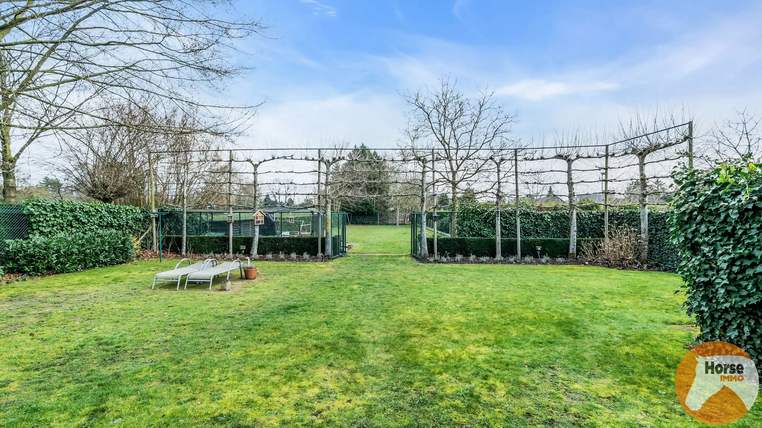 OPGLABBEEK - Gezinswoning met tuin, weide en paardenstallen  foto 7