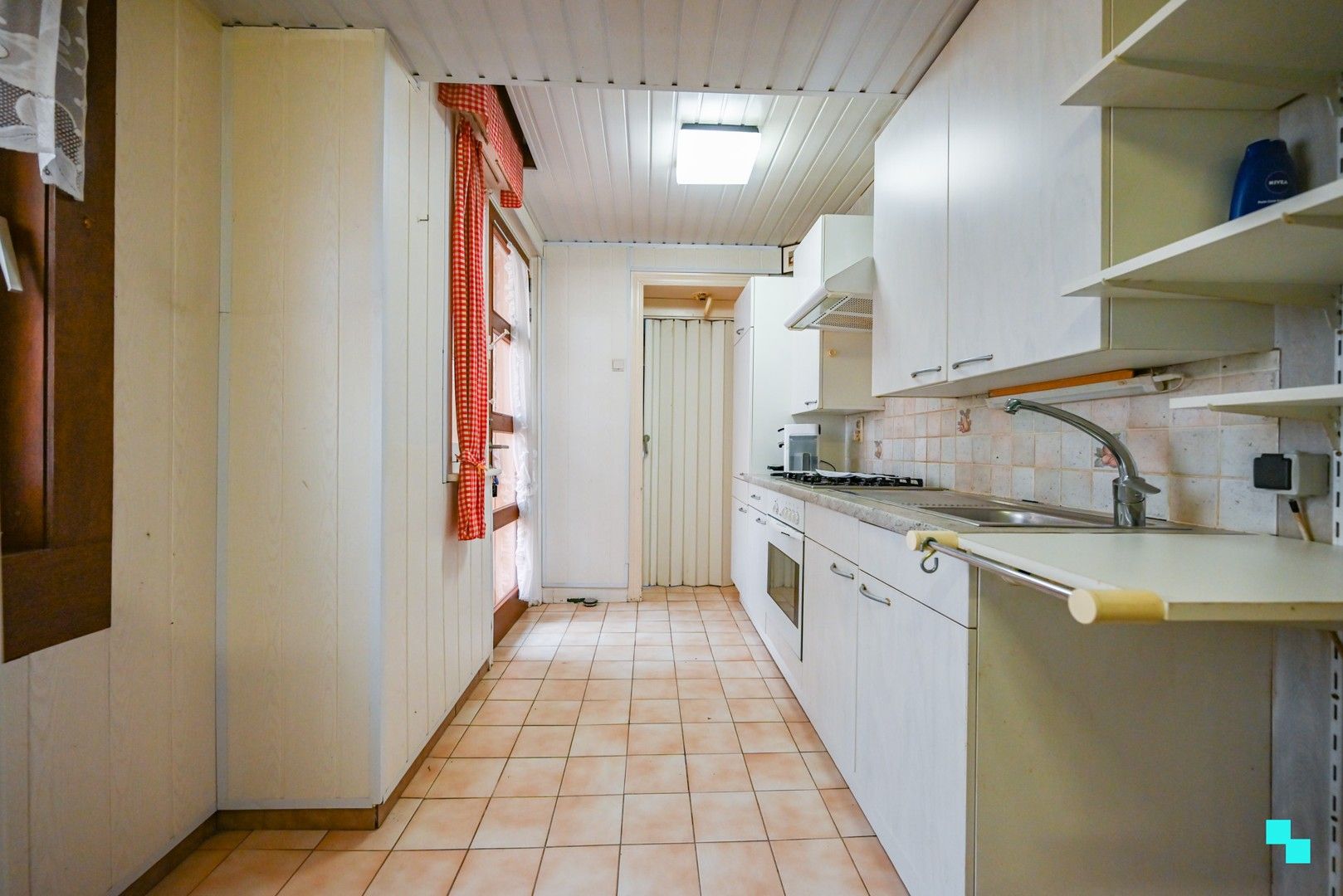 Eéngezinswoning met garage op grens Izegem / Lendelede foto 10