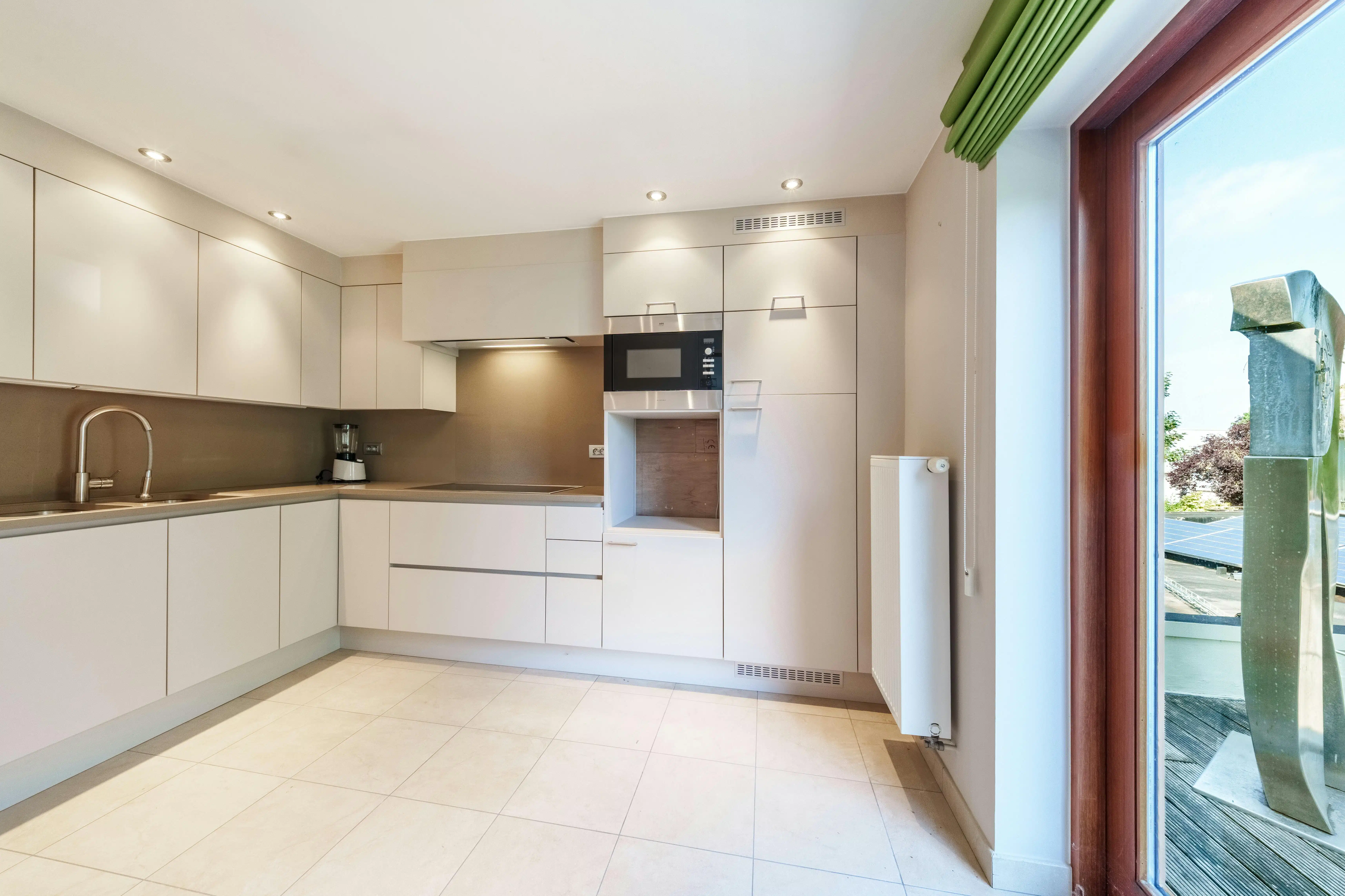 Unieke villa met handelsruimte in Tielt foto 31
