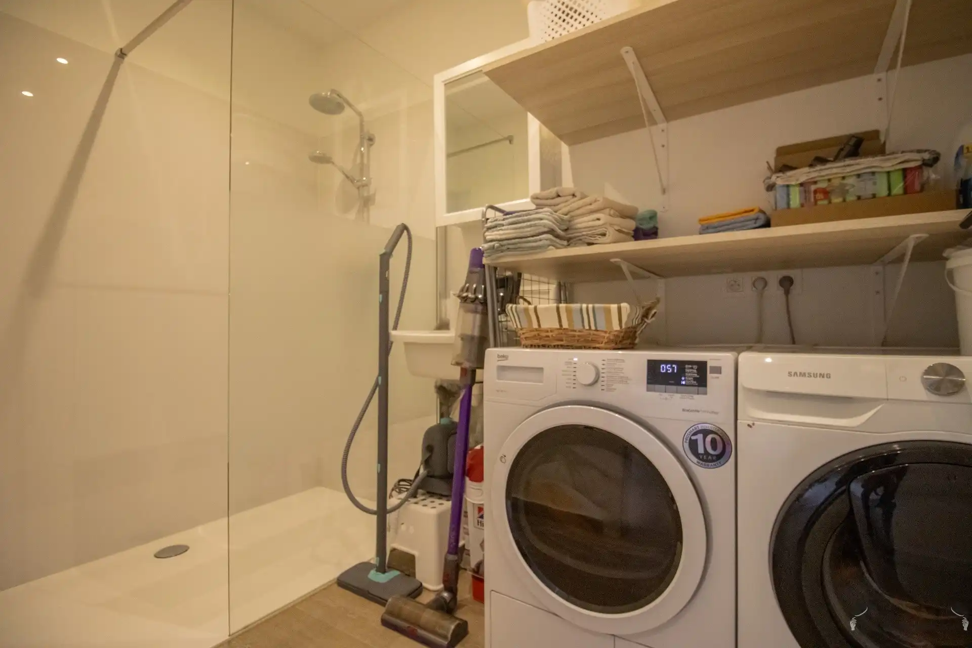 Volledig gerenoveerde HOB met 4 slaapkamers op 431 m² foto 9