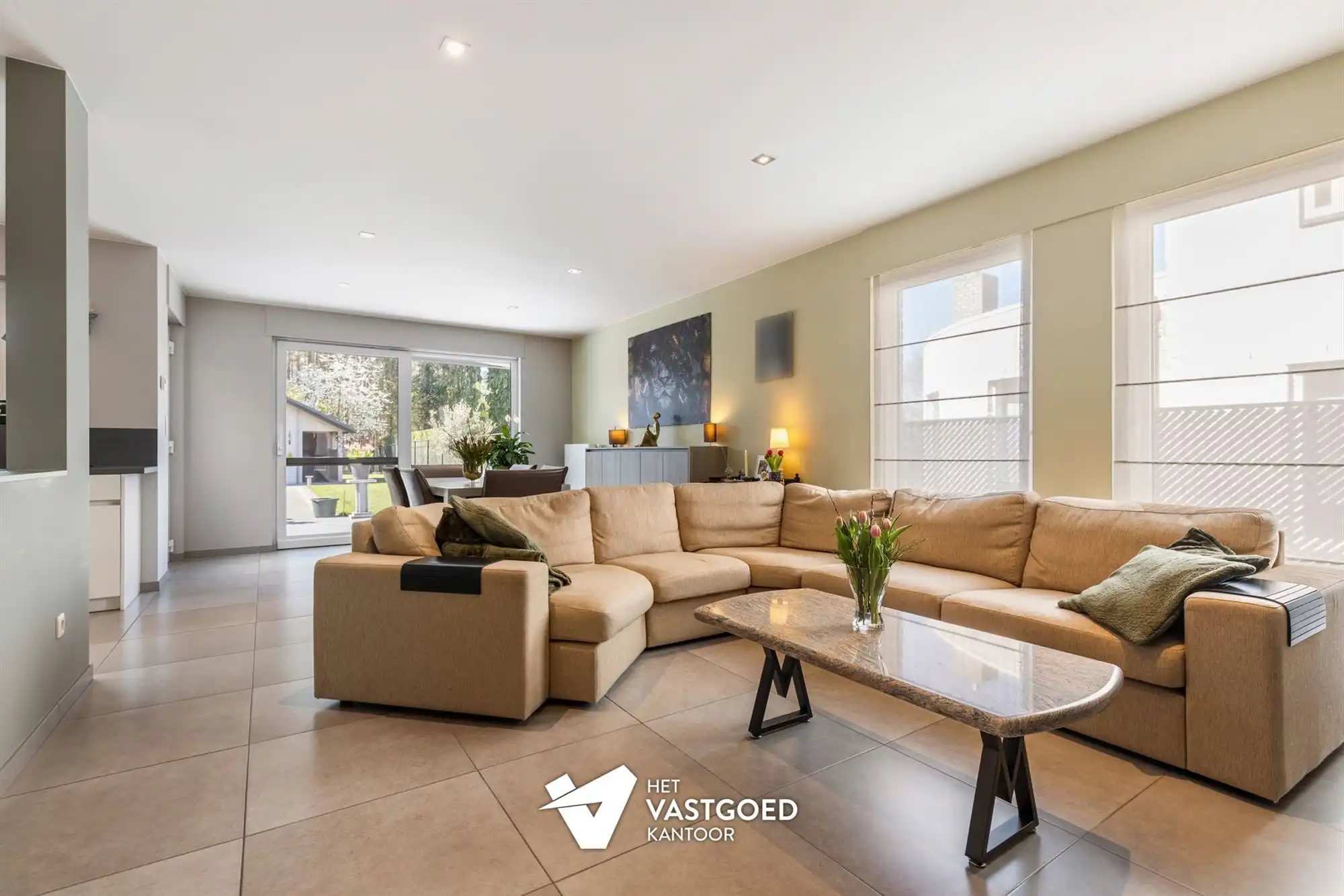 PERFECT ONDERHOUDEN GEZINSWONING MET 3 SLAAPKAMERS OP 7A27CA IN HET RUSTIGE KORSPEL foto 2