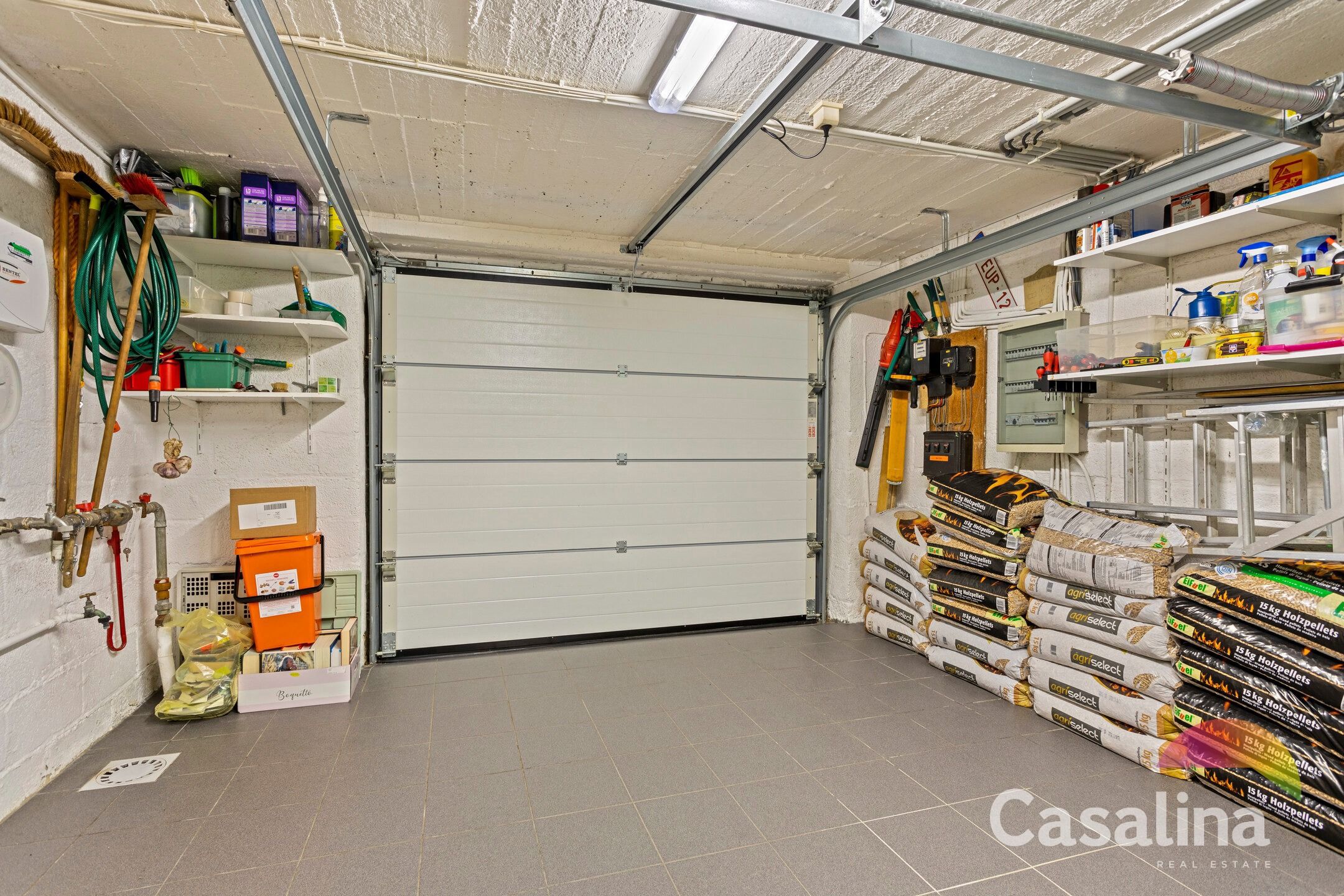 Prachtige, zeer goed onderhouden 3-gevel BEL-ETAGE woning foto 18