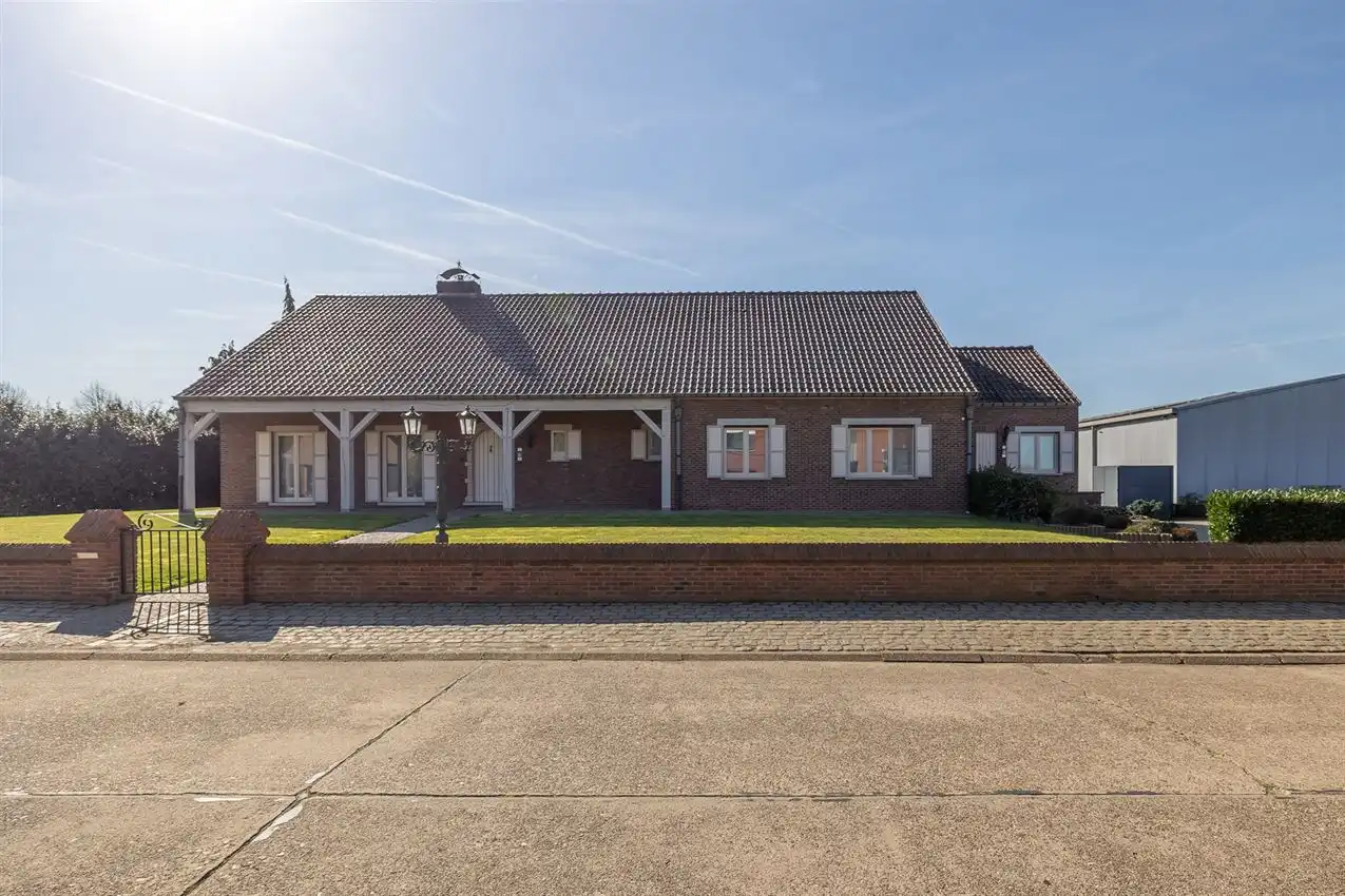 Villa grenzend aan agrarisch gebied met 4slk en opslag foto 53