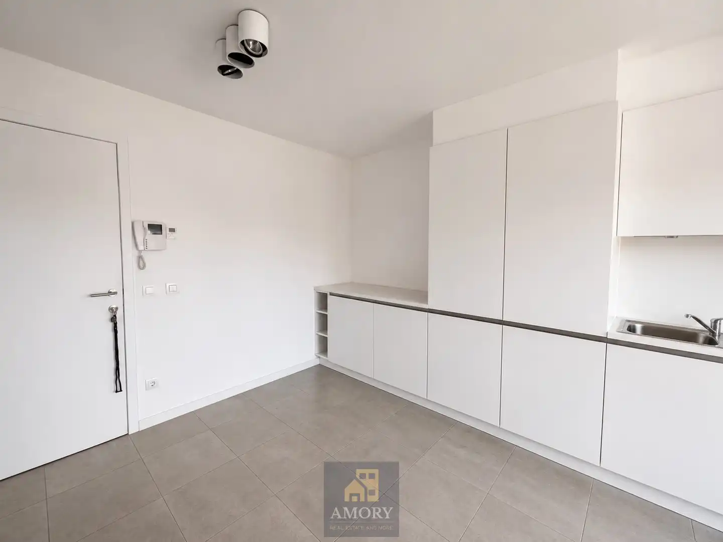 Energiezuinig 1-slpk appartement nabij Sint-Pieters Station foto 3