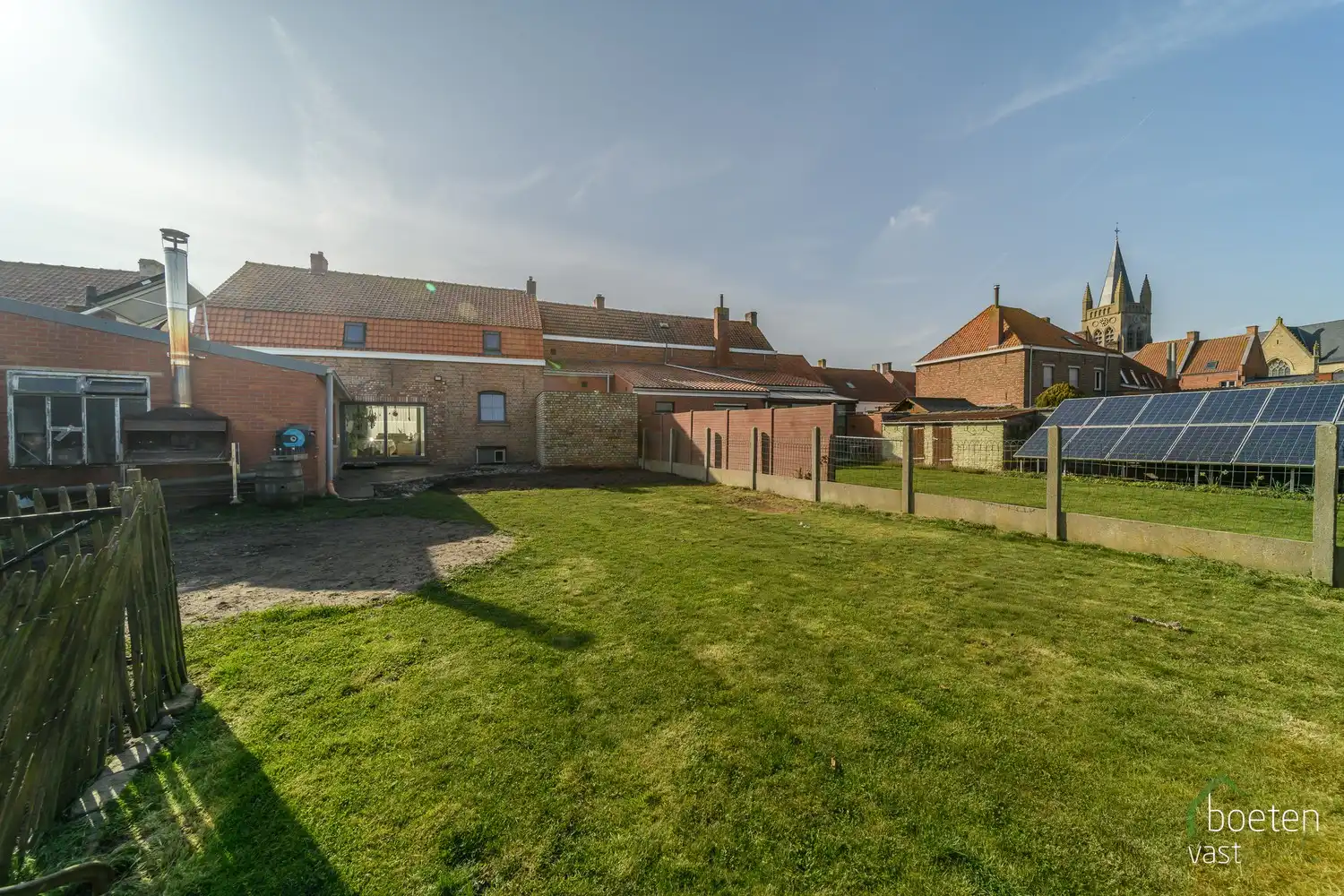 RENINGE: Gezellige dorpswoning met een gerenoveerd gelijkvloers, 3 slpks & zolder en tuin met open zicht op 376m² grondopp. foto 19