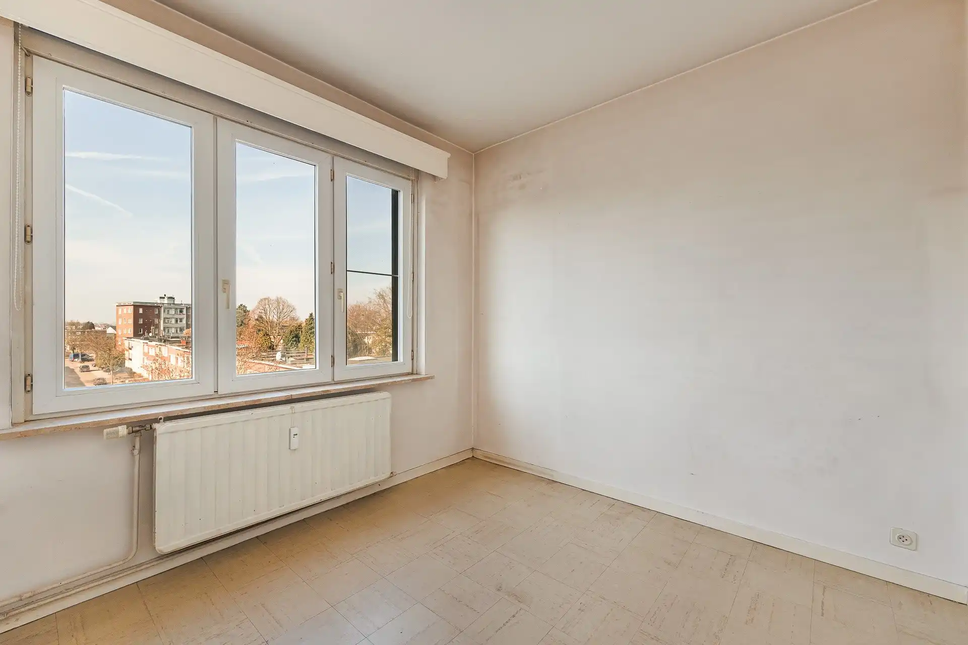 Lichtrijk appartement met garage nabij park Ertbrugge foto 24