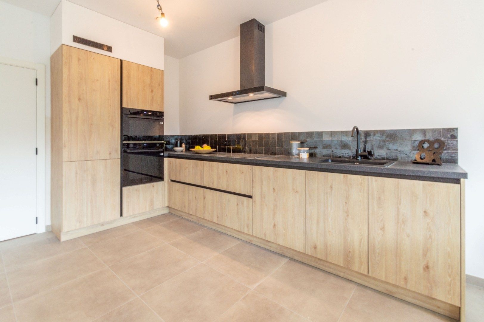 Nieuwbouwwoning met 3 slaapkamers, garage en tuin  foto 5