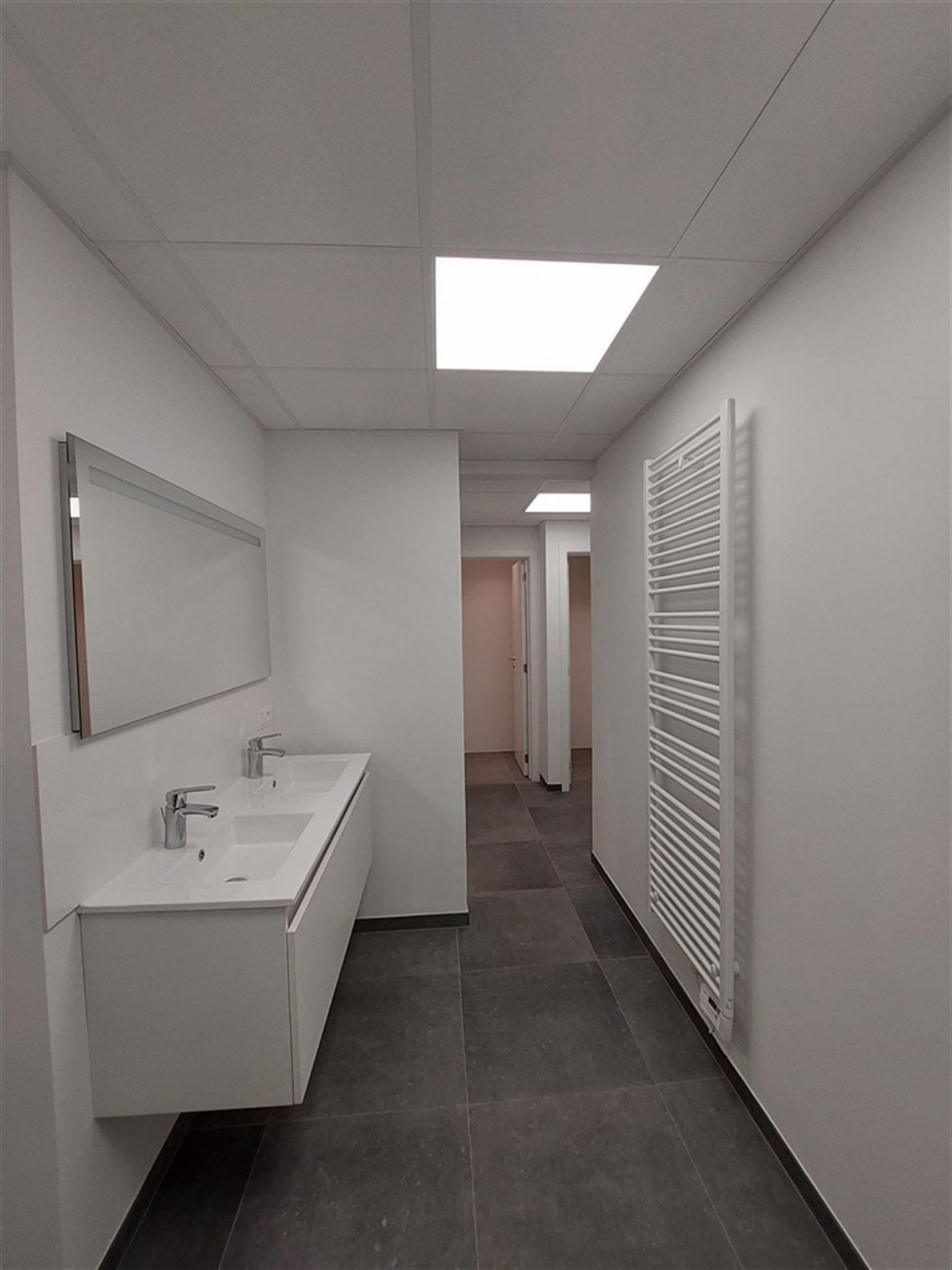 LEOPOLD THREE: 394m² - 1.663 m²/verdieping foto 8