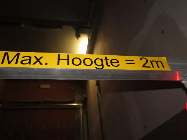 Ondergrondse parkeerplaats foto 4