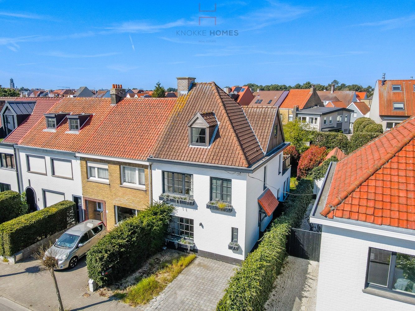 Instapklare halfopen woning in Oud-Knokke met 3 slaapkamers en private parkeerplaats voor twee wagens foto 29