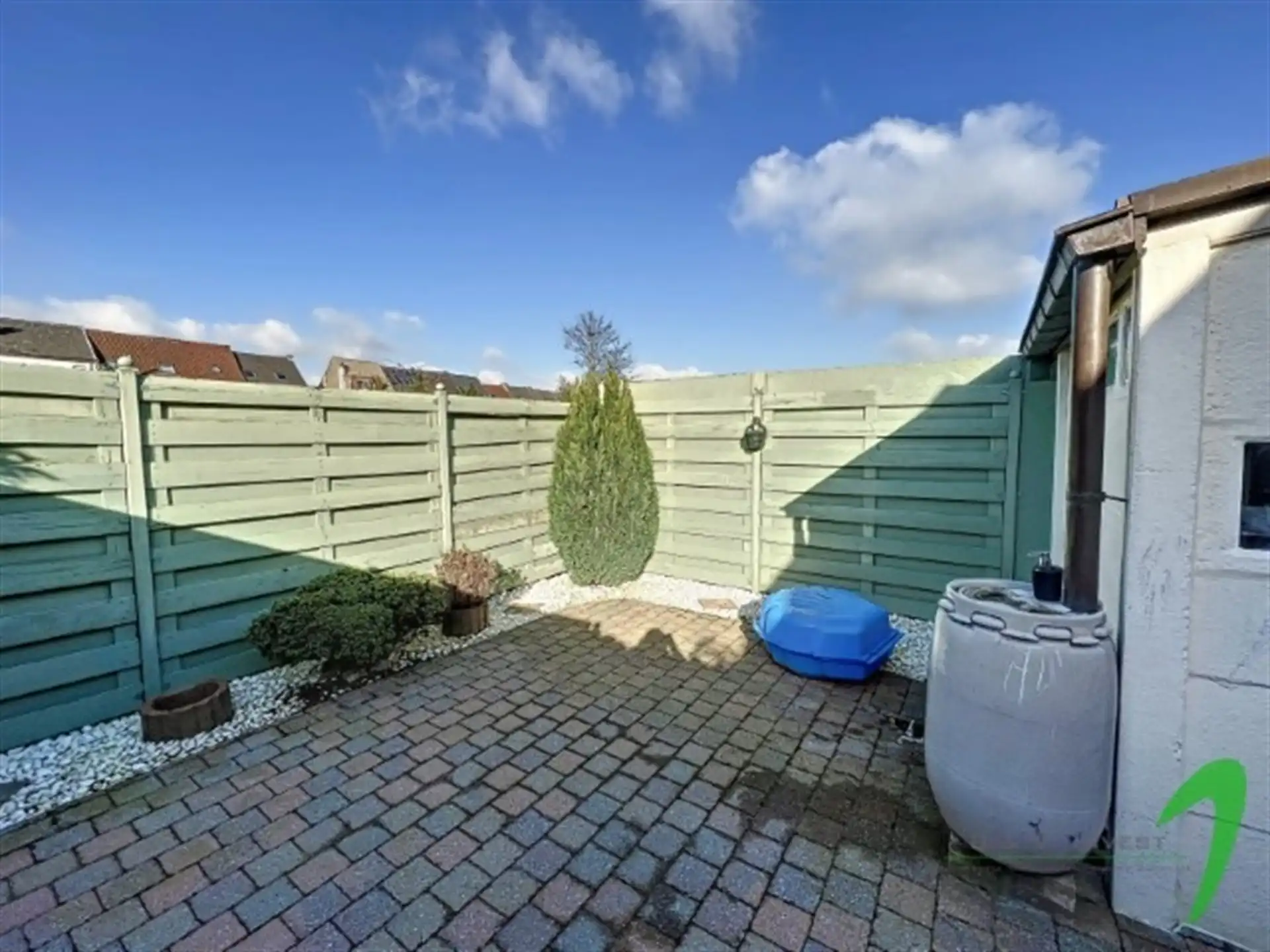 Mooie woning in rustige straat met tuin foto 15